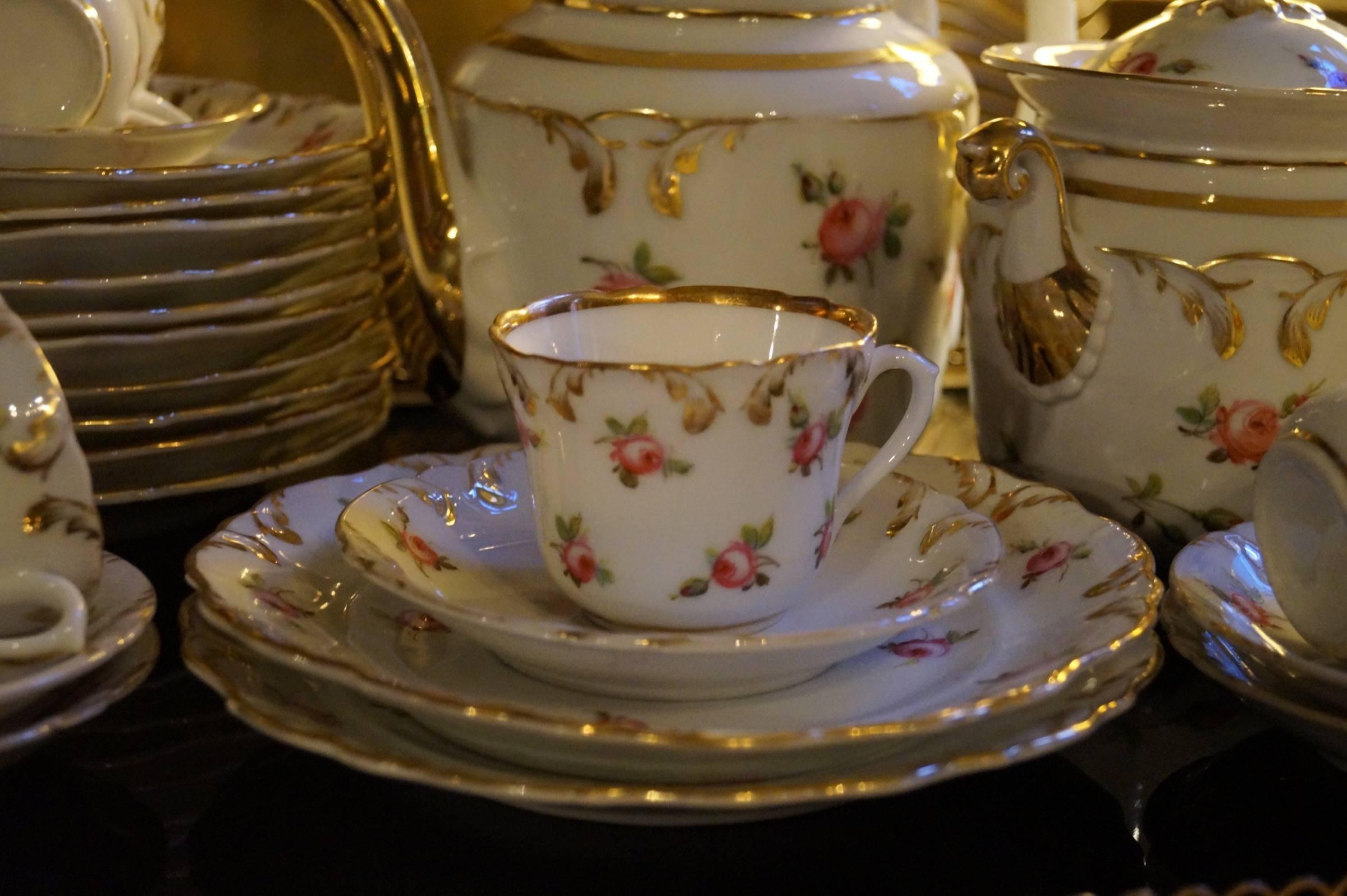 French Fantastic Richly Decorated Old Paris Tea Service with Plates, France, 1850-1880