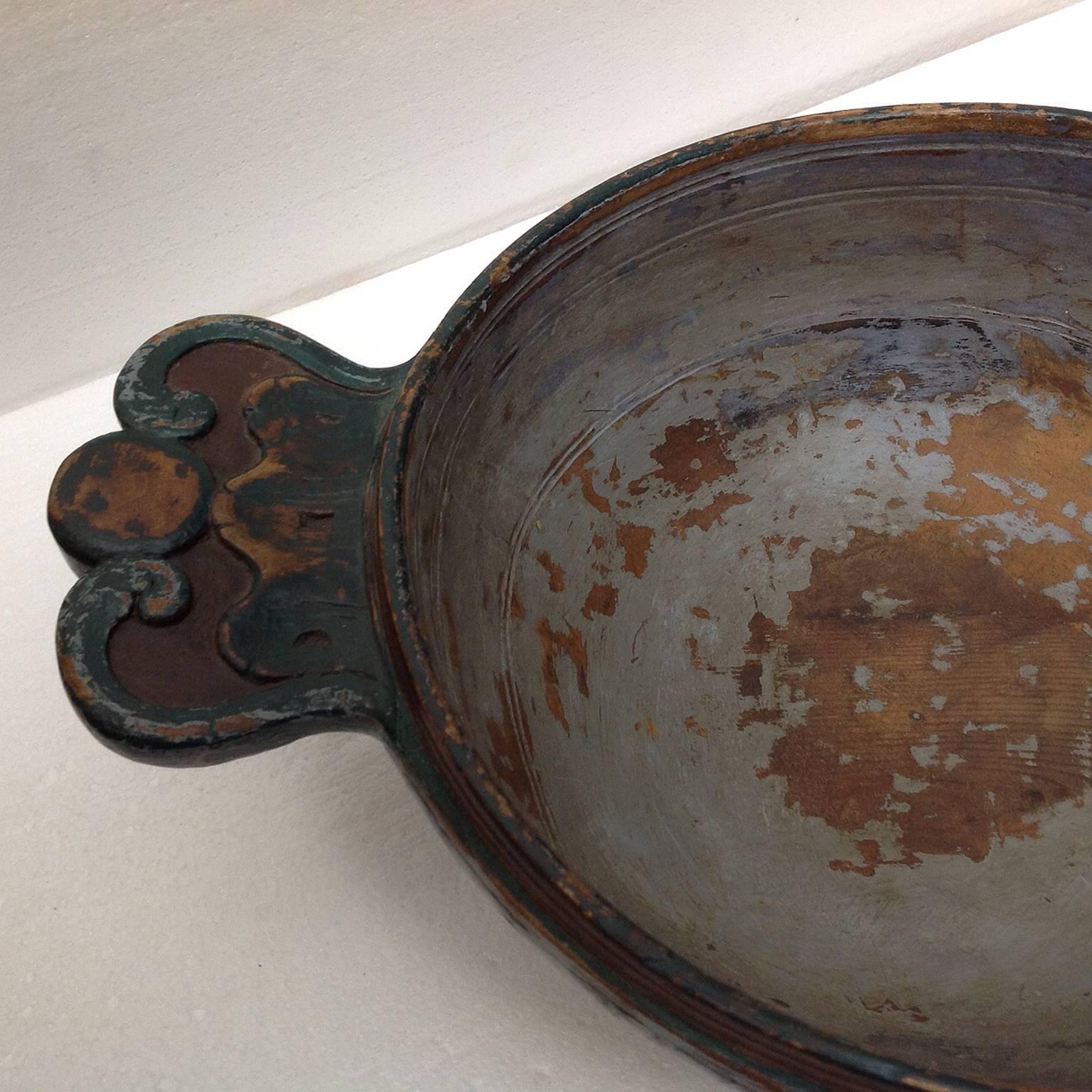 Carved Norwegian Ale Bowl, circa 1750 For Sale