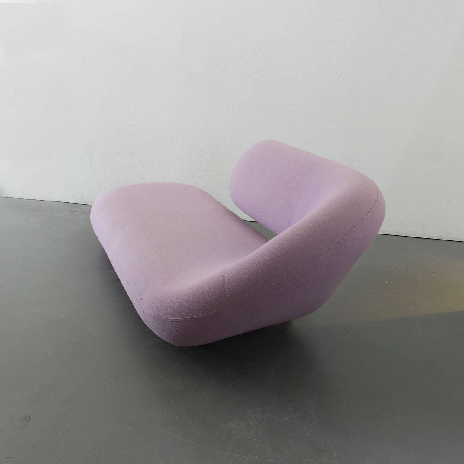 Dutch 1970, Geoffrey Harcourt, Chaise Longue Cleopatra in Original Lila Tonus fabric