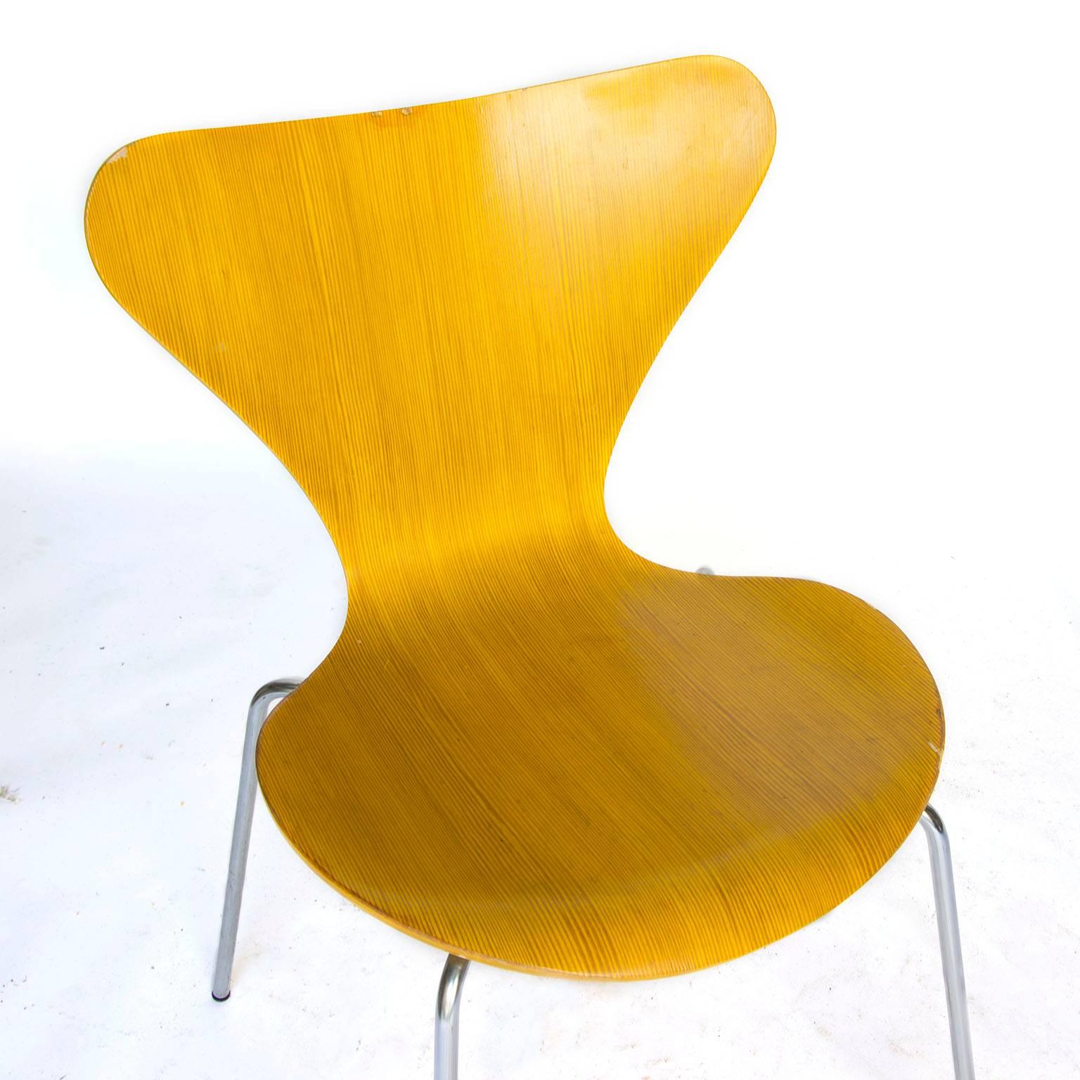 Milieu du XXe siècle Ensemble de six chaises papillon 3107 en stratifié rare d'Arne Jacobsen, 1955 en vente