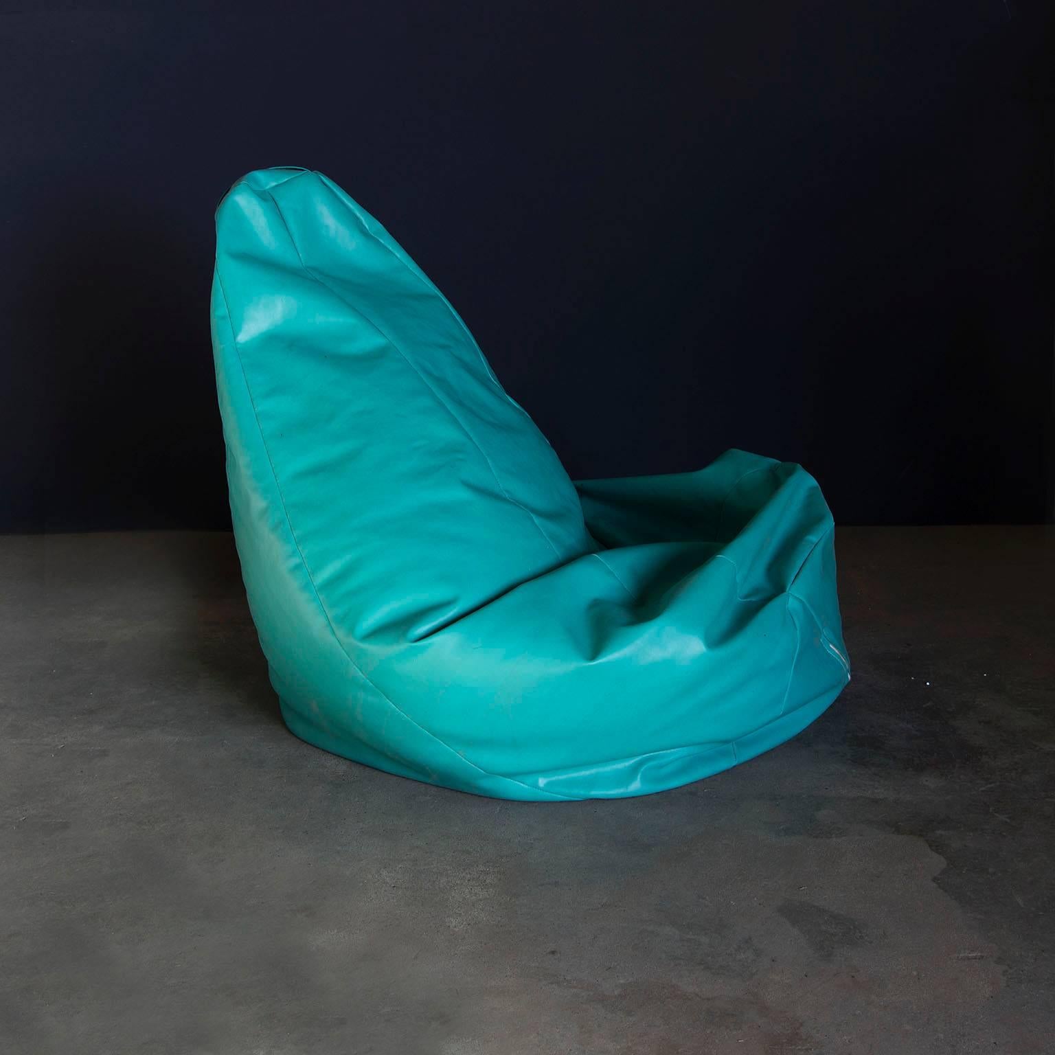 Original vintage beanbag or bean bag, Sacco, in turquoise, designed by Piero Gatti in good condition.