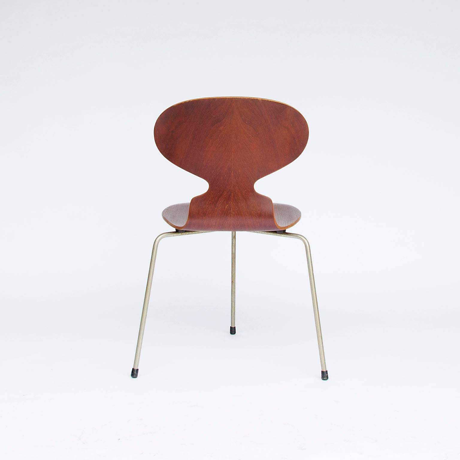 Mid-Century Modern Arne Jacobsen, premiers ensembles originaux chaises fourmis de 1952 en vente