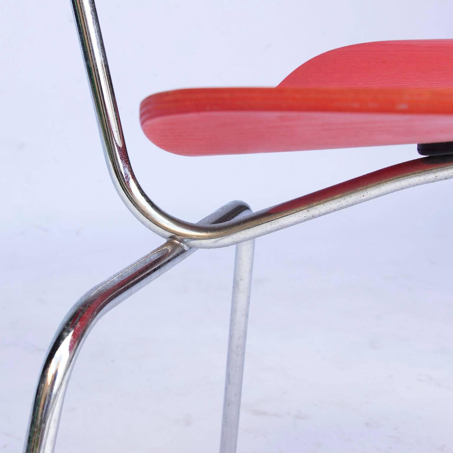 1946, Charles Eames, DCM in Ash, Original by Vitra Painted in Red In Excellent Condition In Amsterdam IJMuiden, NL