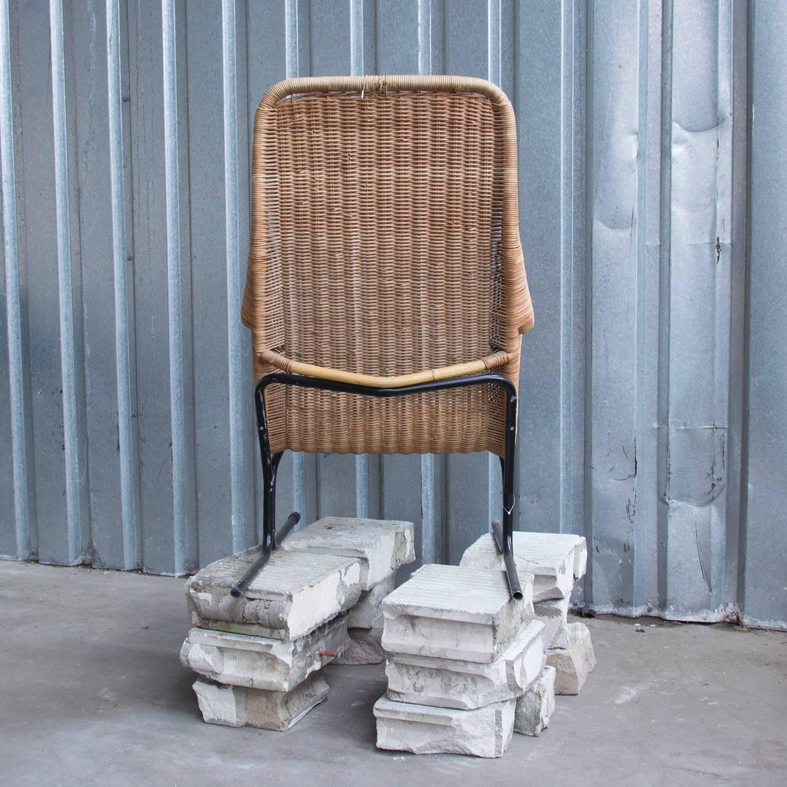 Dutch 1961 Dirk Van Sliedrecht, Rare 514 Original Wicker Lounge Chair with Black Base 