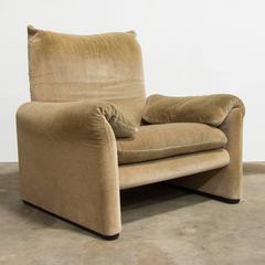 1973, Vico Magistretti for Cassina, Maralunga Chair in Original Fabric