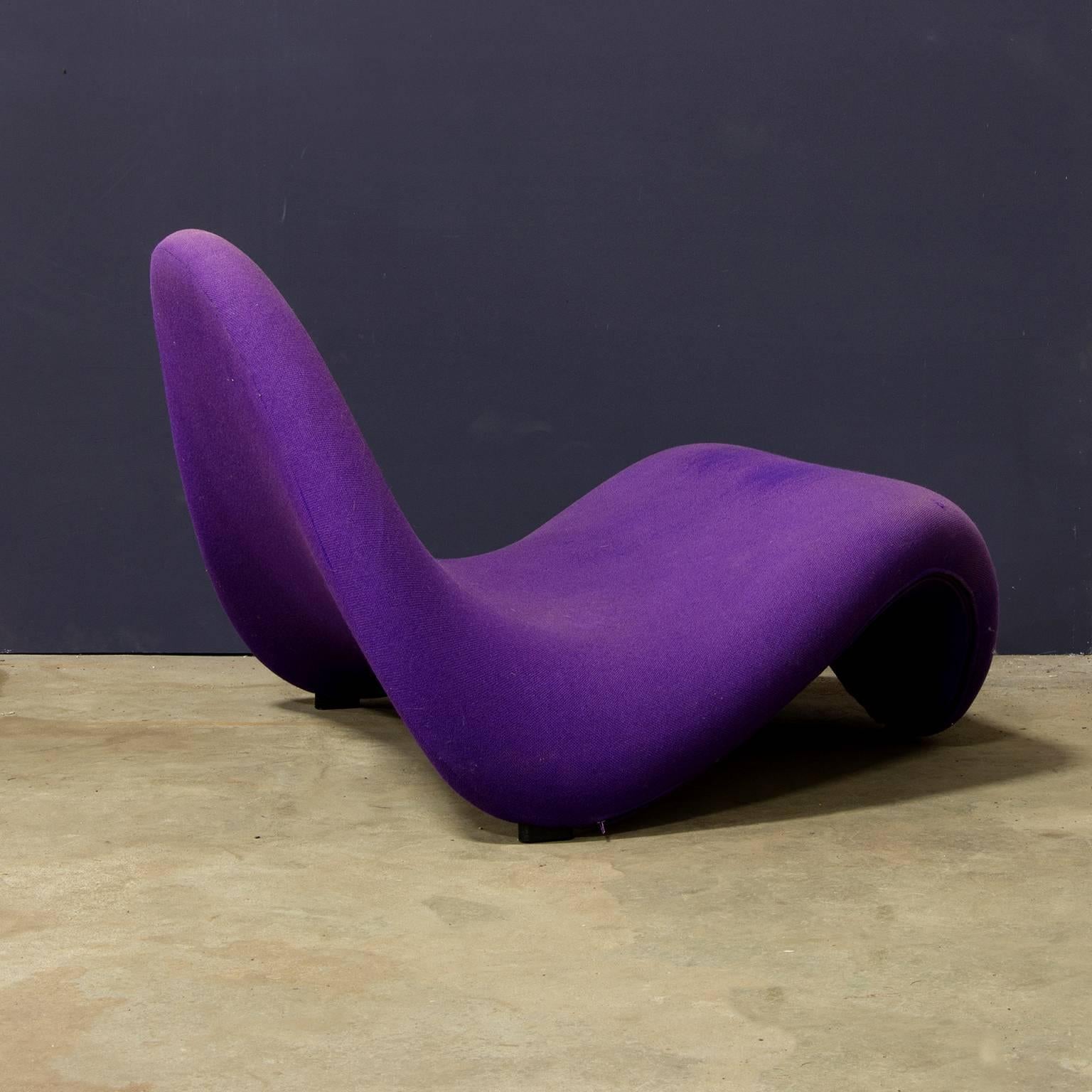 pierre paulin tongue chair