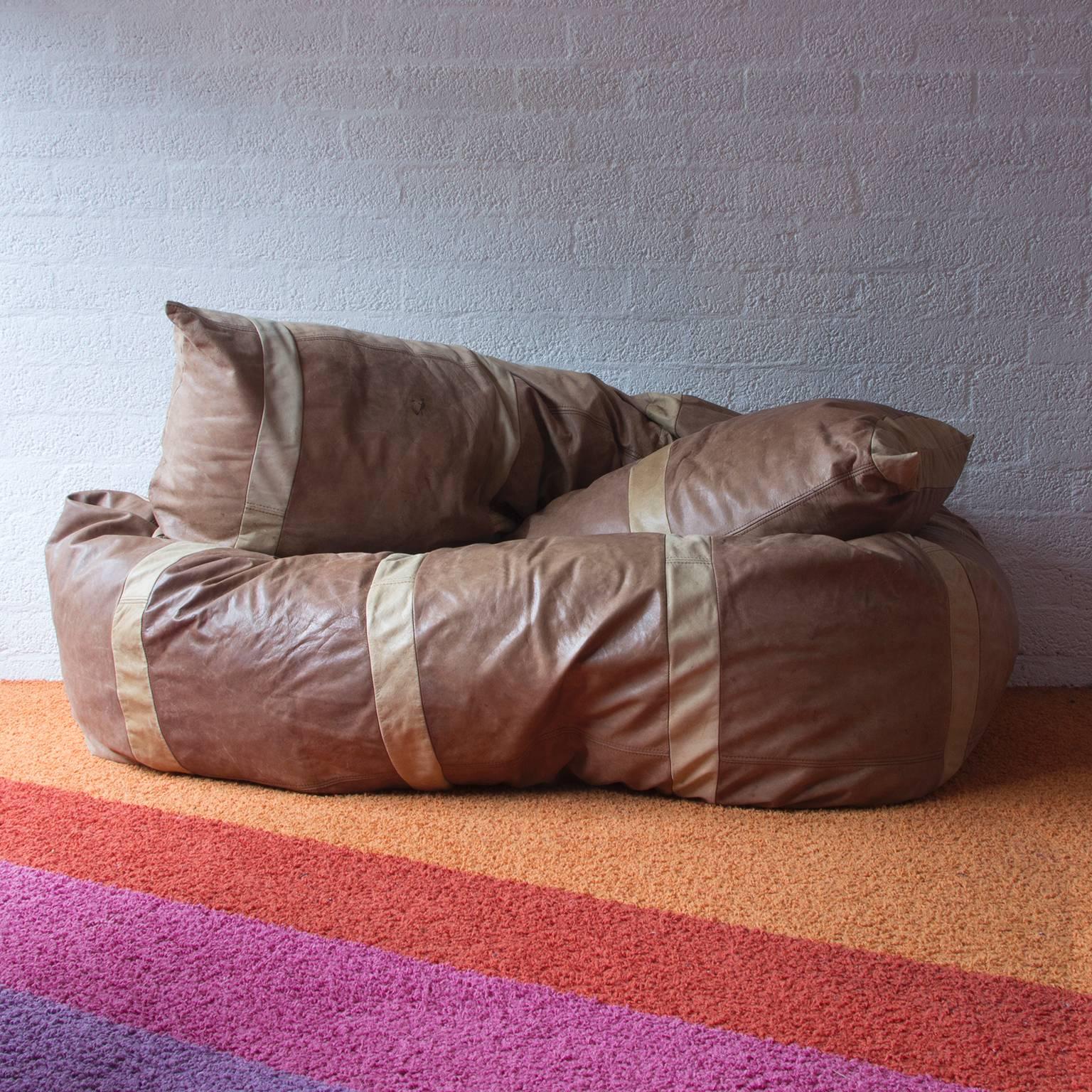 Mid-Century Modern 1960, Hans Roebers, Original Snake Couch in Beautiful Soft Brown Leather (canapé serpent en cuir souple) en vente