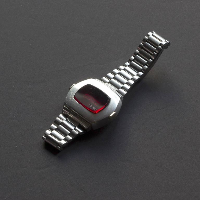Hamilton pulsar p2 2900 led digital watch hot sale