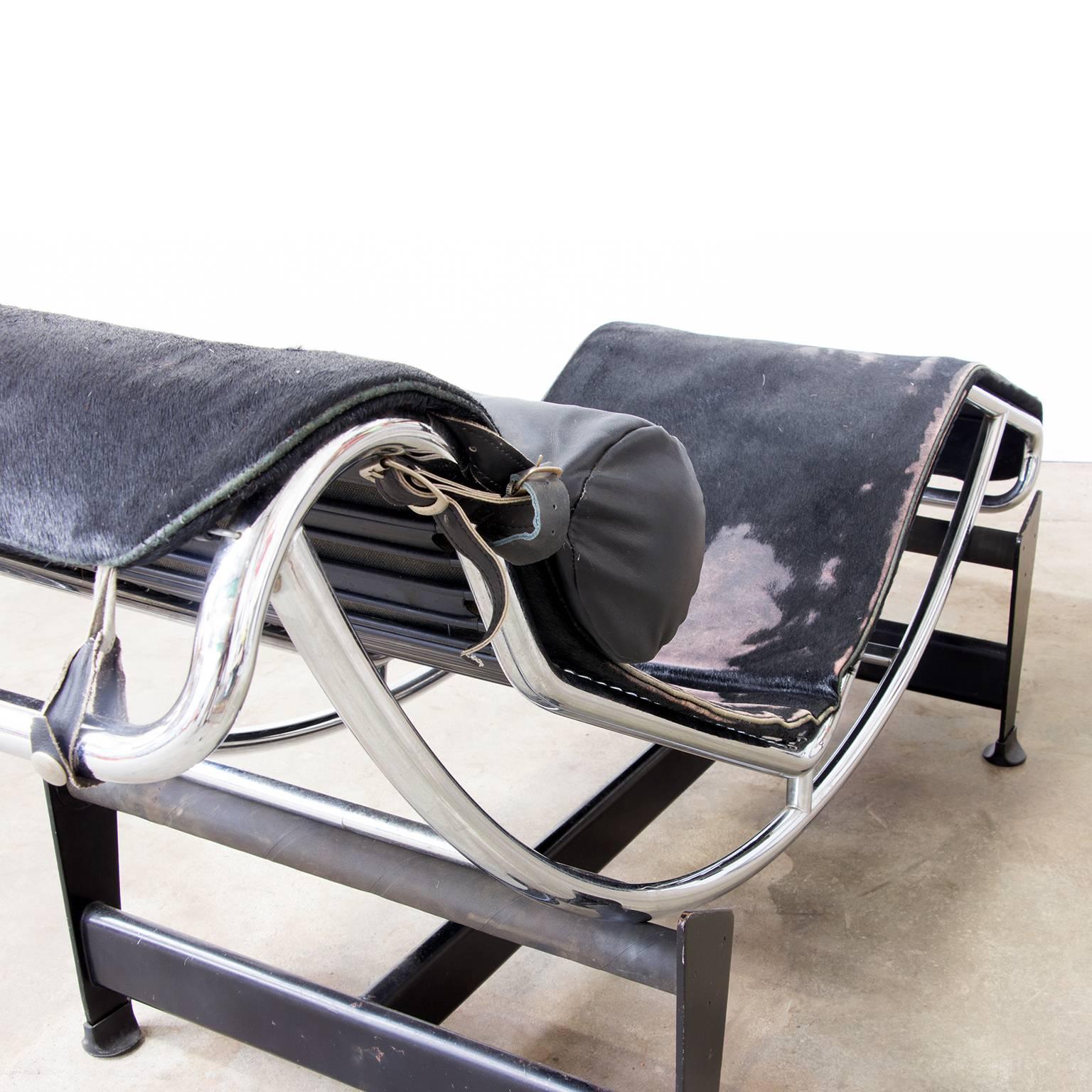 Italian 1928, Le Corbusier, Early LC 4 by Cassina in Chrome with Black Pony Skin For Sale