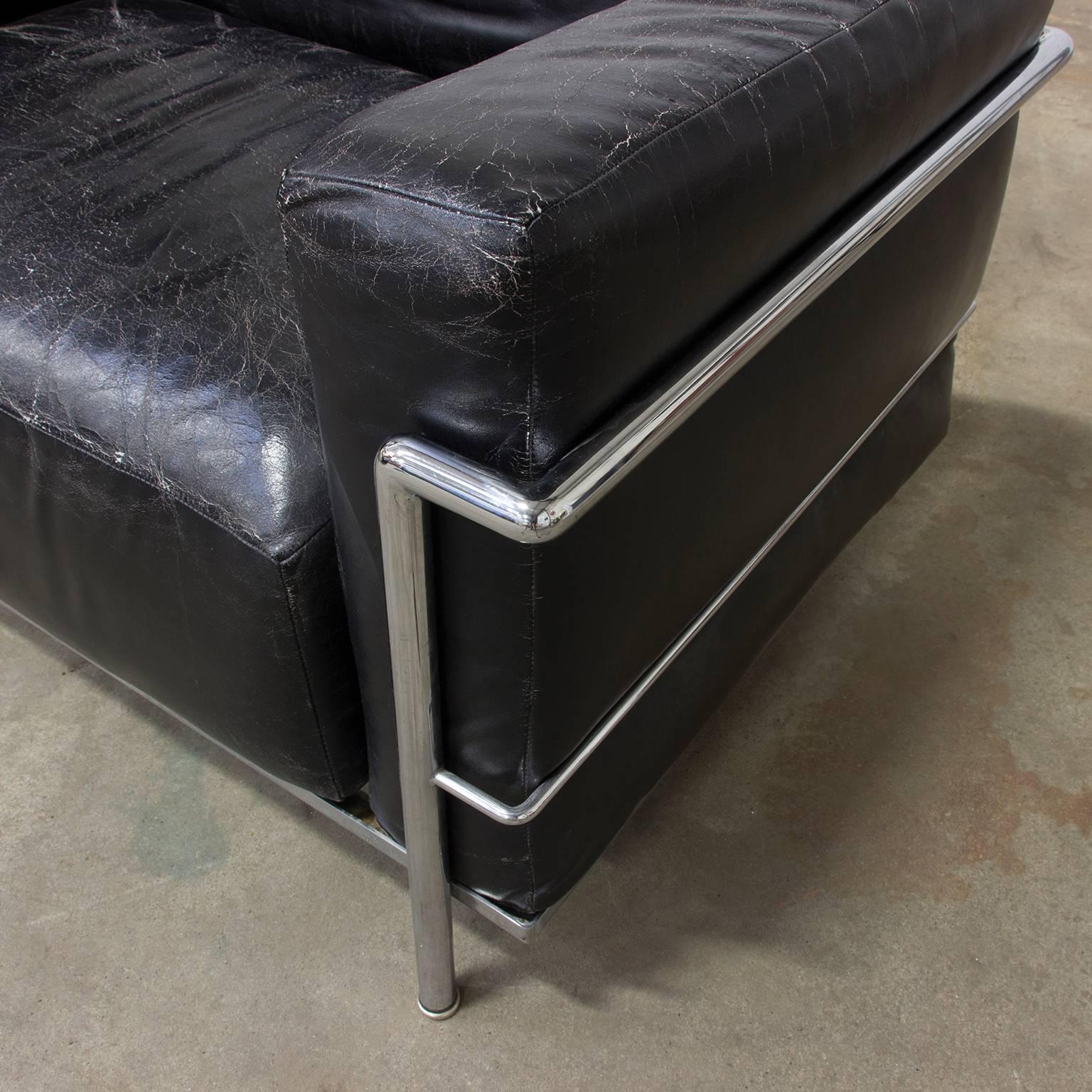 Le Corbusier, Very Early LC Three by Cassina in Chrome in Black Patin Leather 1