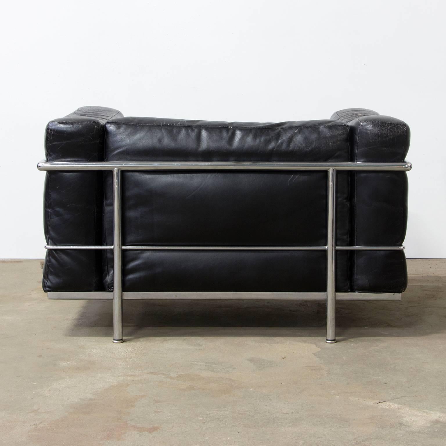 Bauhaus Le Corbusier, Very Early LC Three by Cassina in Chrome in Black Patin Leather