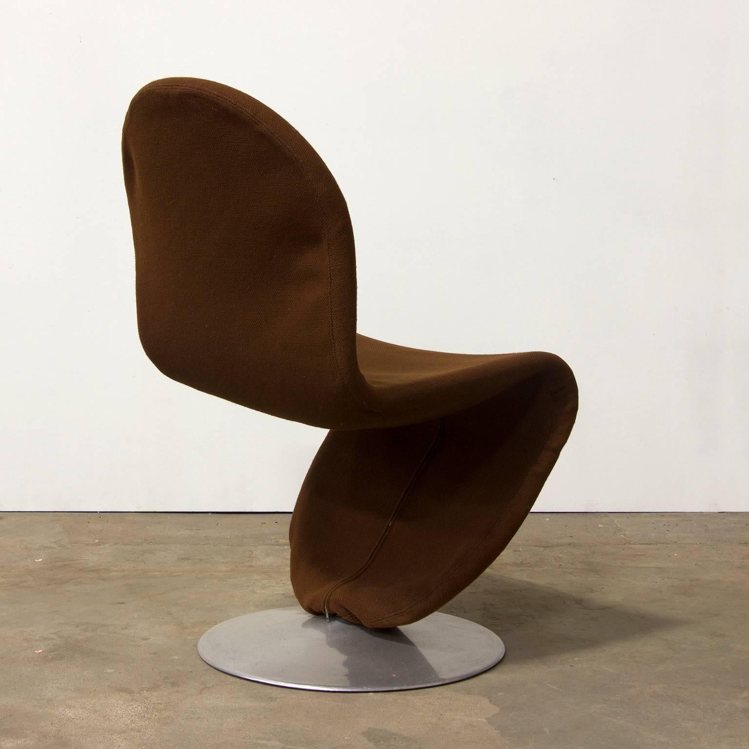 Mid-Century Modern 1973 Verner Panton, 1-2-3 Series Dining Chair in Brown Fabric For Sale