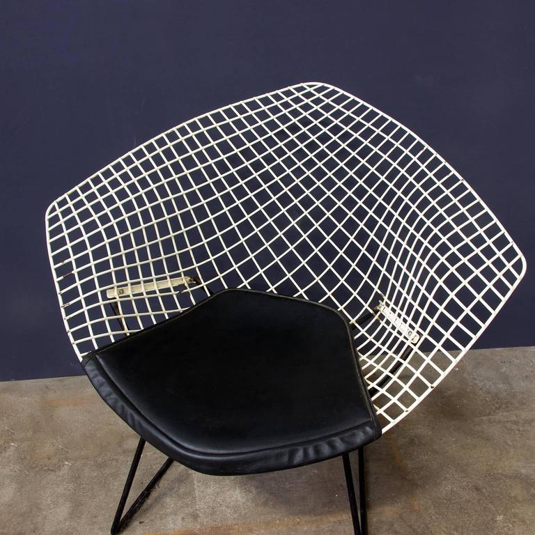 1952, Harrie Bertoia, Diamond Chair 421, Black and White with Black