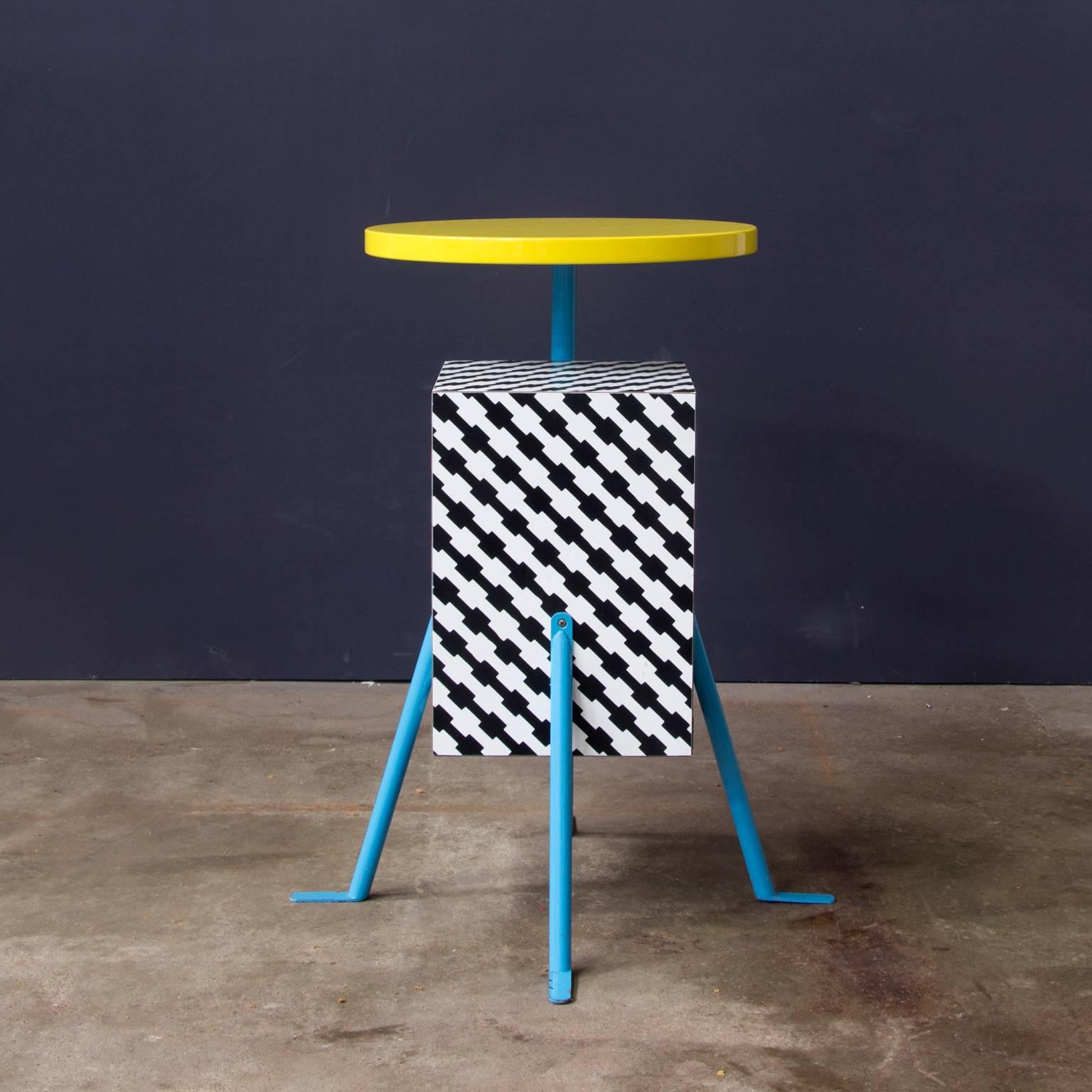 Post-Modern 1981, Michele de Lucchi Kristall Side Table ‘Robicara’ for Memphis Milano