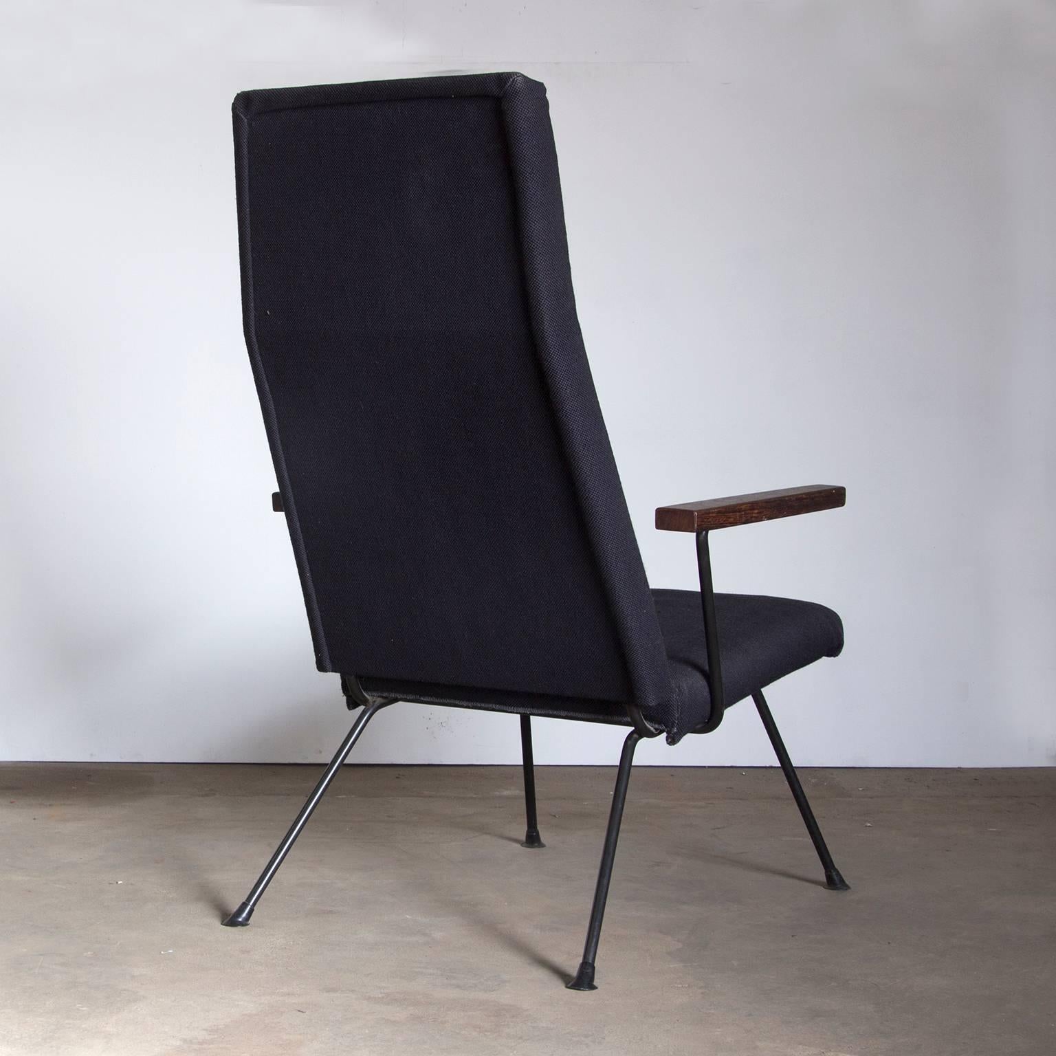 1959, Cordemeyer für Gispen, Easy Chair 1410, Original Dunkelblauer/Schwarzer Stoff (Moderne der Mitte des Jahrhunderts) im Angebot