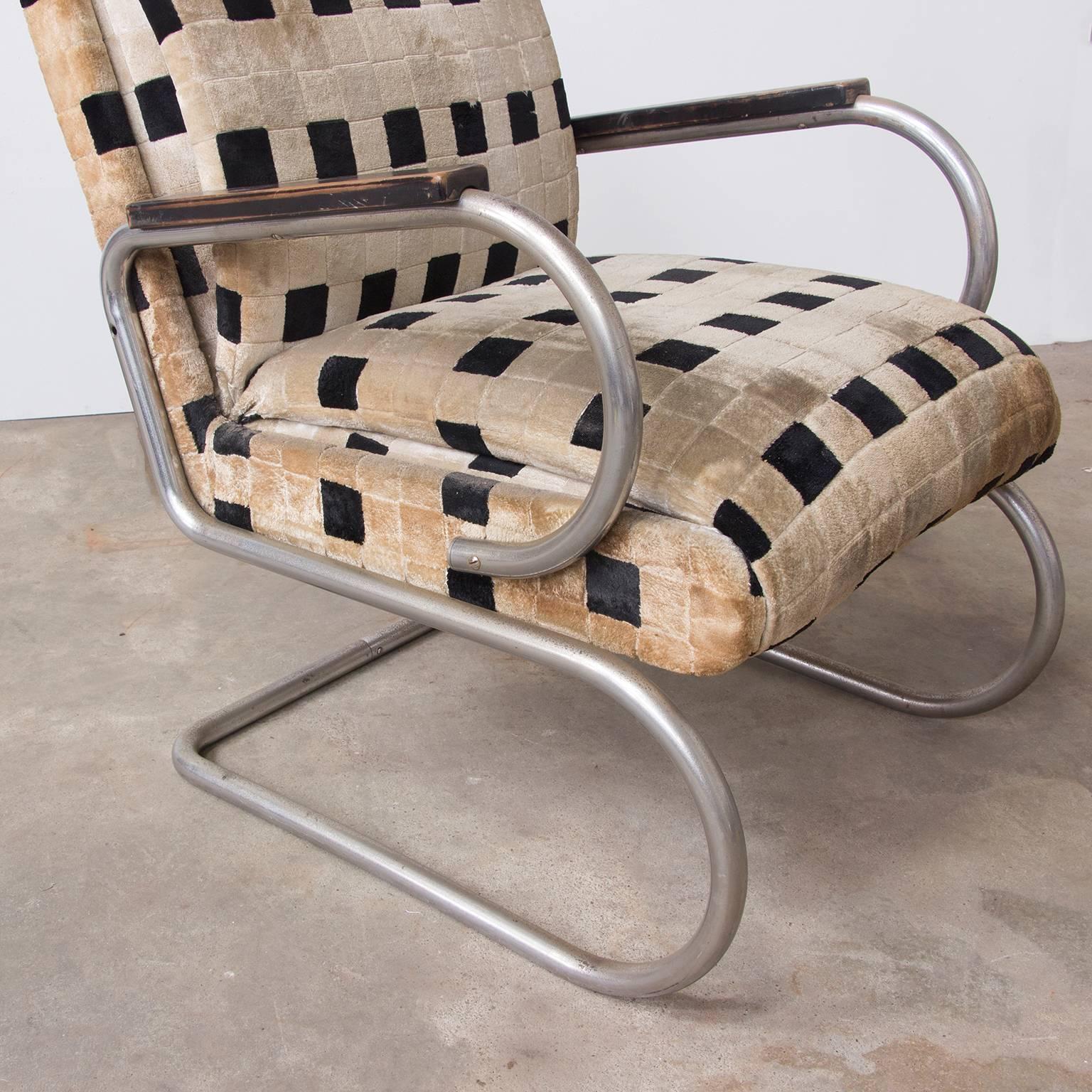 Upholstery Original French Art Deco Lounge Chair and Original Soft Comfy Fabric, circa 1935 For Sale