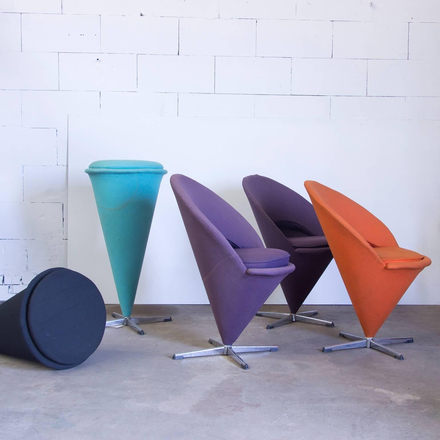 1958, Verner Panton for Rosenthal, Cone Chair in Original Purple Linen Fabric 2