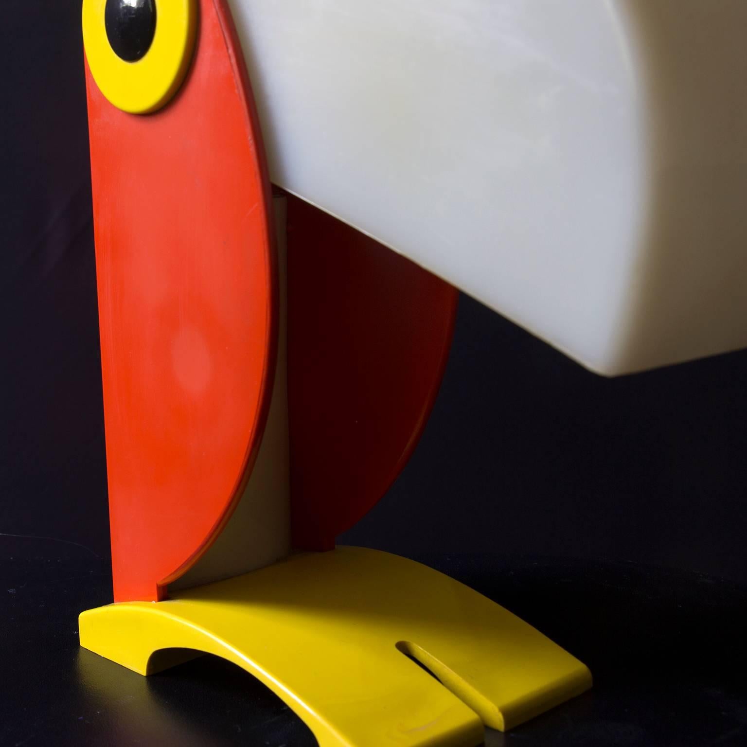 1968, Charming Toucan Table Lamp for  OTF, Italy, Ferrari,  In Excellent Condition In Amsterdam IJMuiden, NL