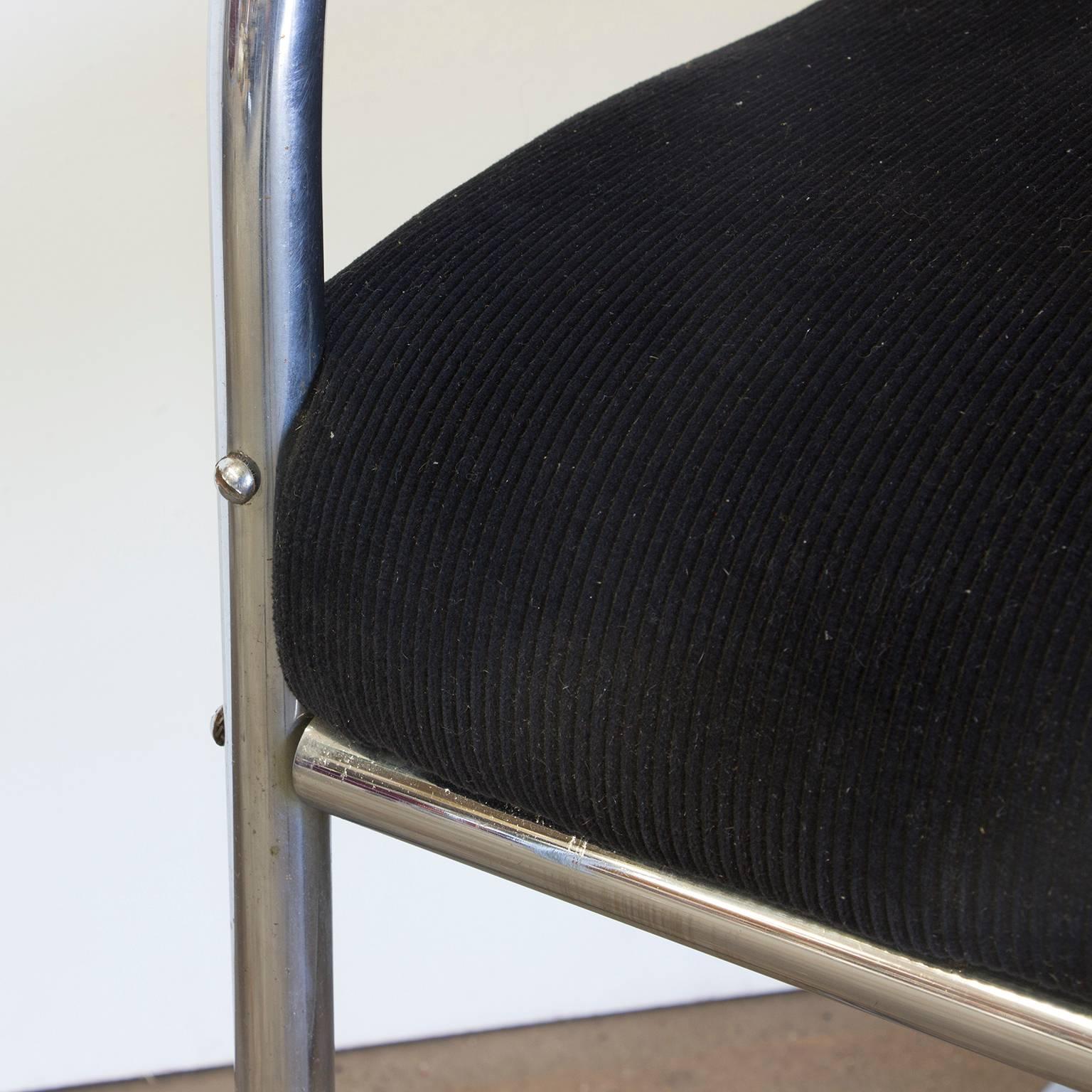 Silla auxiliar tubular original Early Vintage, tela Manchester negra, circa 1930 mediados del siglo XX en venta