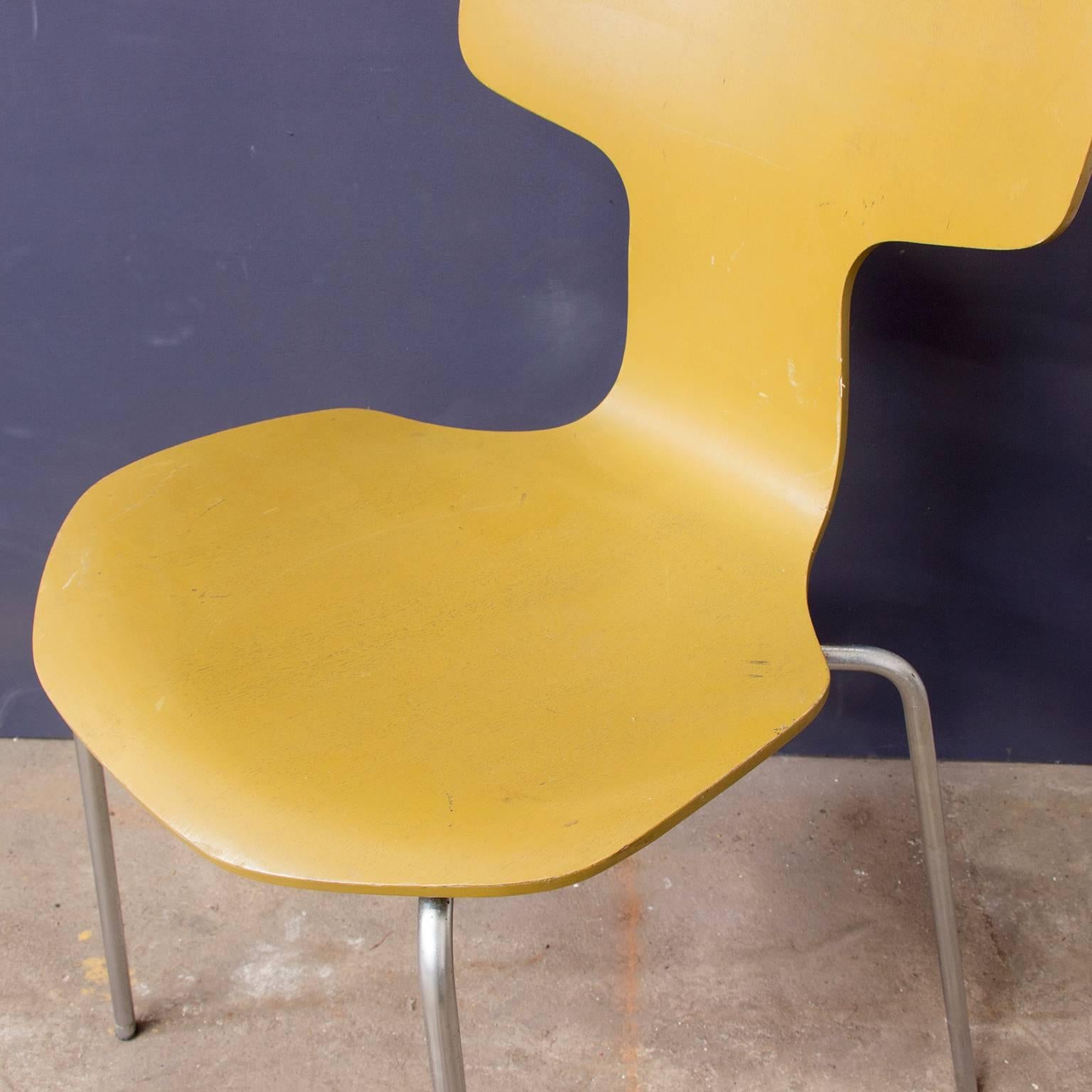 Ensemble de deux chaises de salle à manger vintage rares en stratifié 3103 d'Arne Jacobsen, 1957 en vente 1