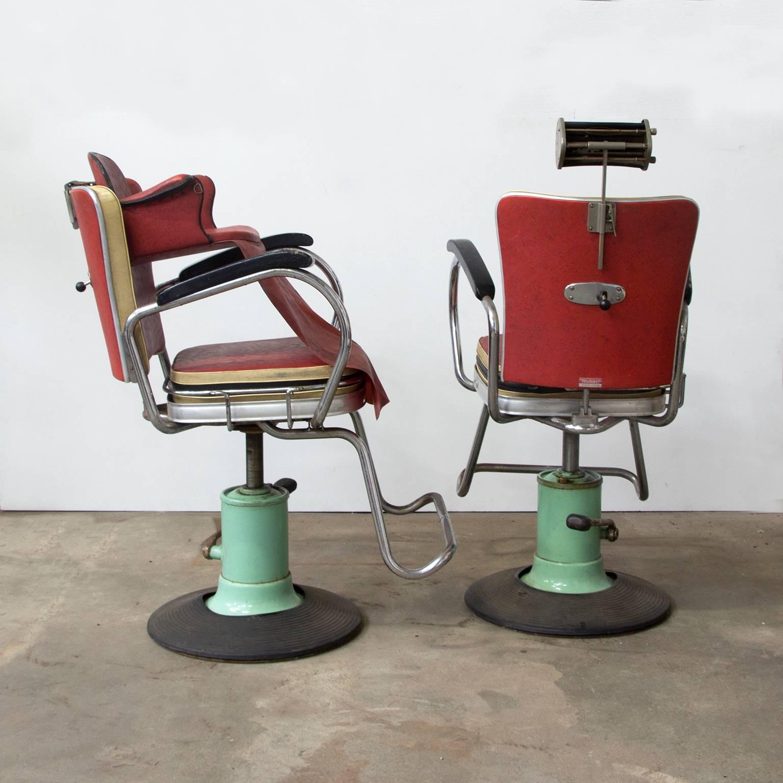 Mid-Century Modern Original 1950s Nubert Adjustable Barber Set Including Children Seat