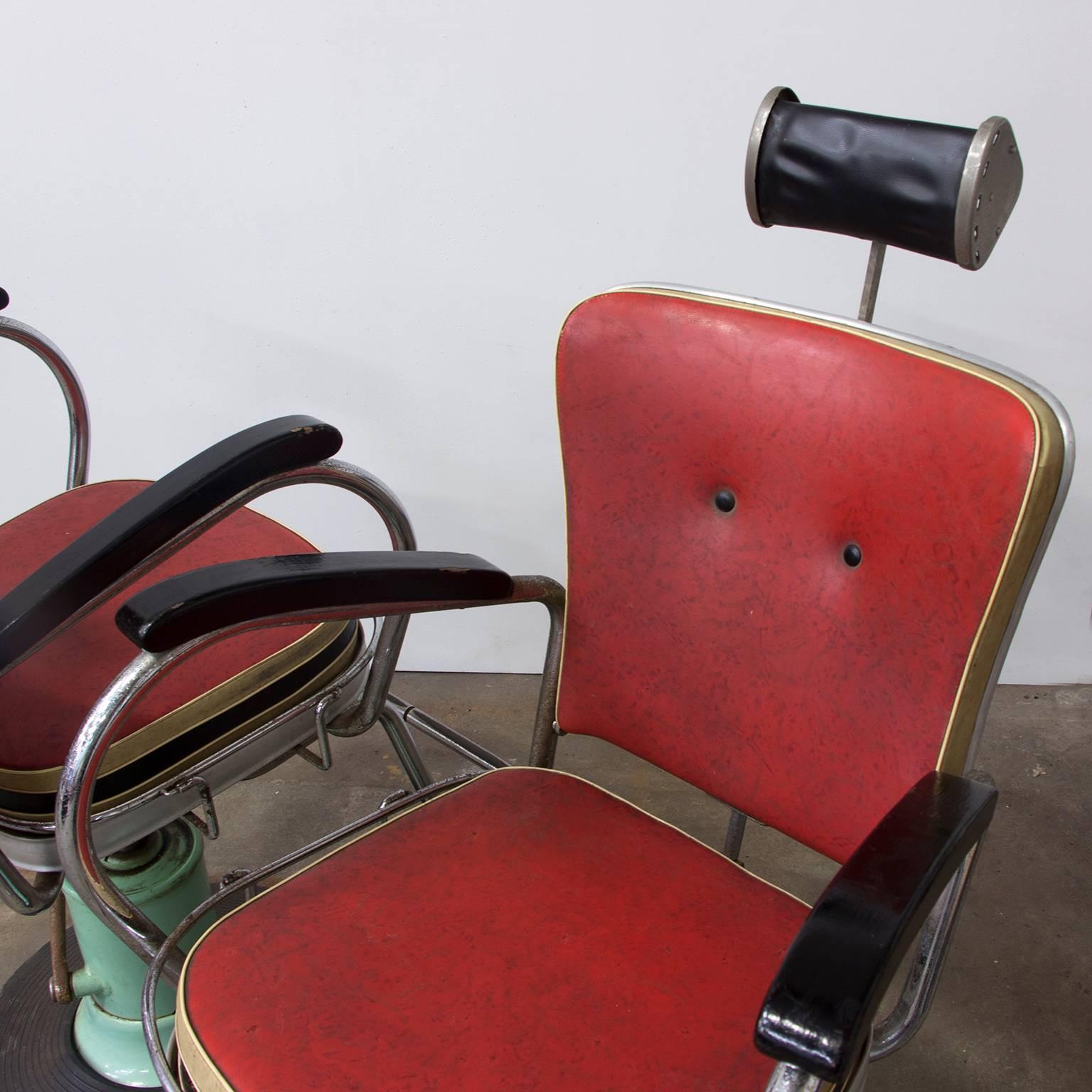 Original 1950s Nubert Adjustable Barber Set Including Children Seat 1