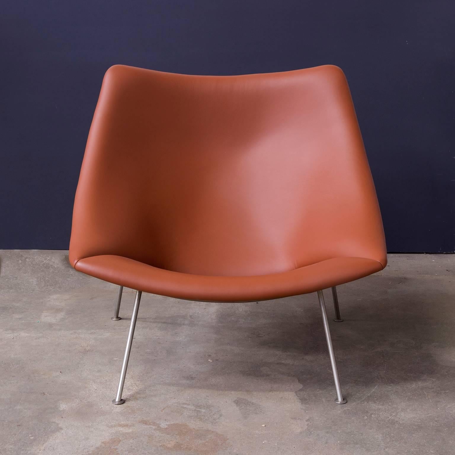 Mid-Century Modern 1959, Pierre Paulin, Large Early Oyster, Easy Chair F157 in Brown Leather For Sale
