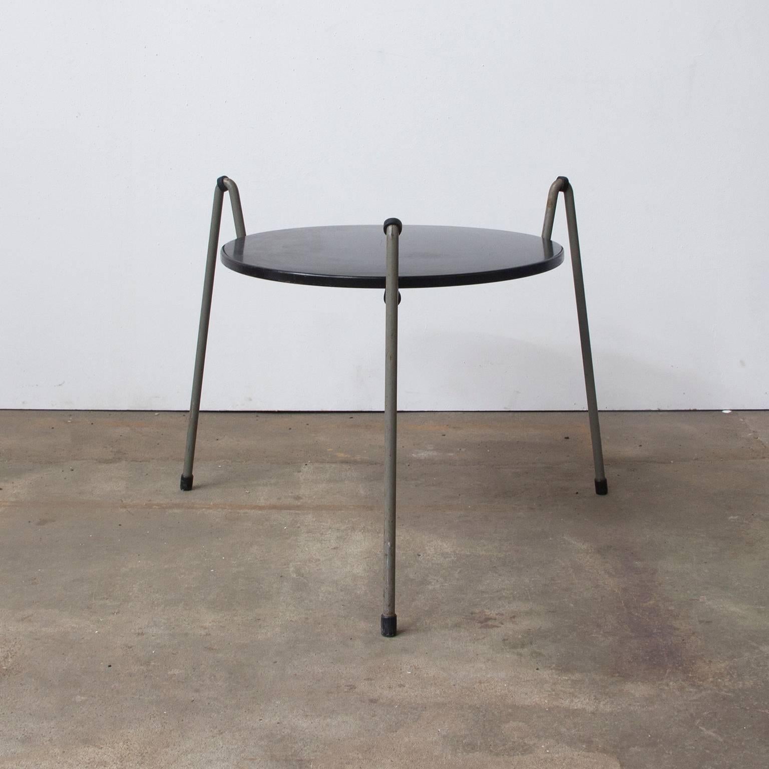 Mid-Century Modern 1953, Wim Rietveld, Mug Steel Coffee Table for Gispen Holland 