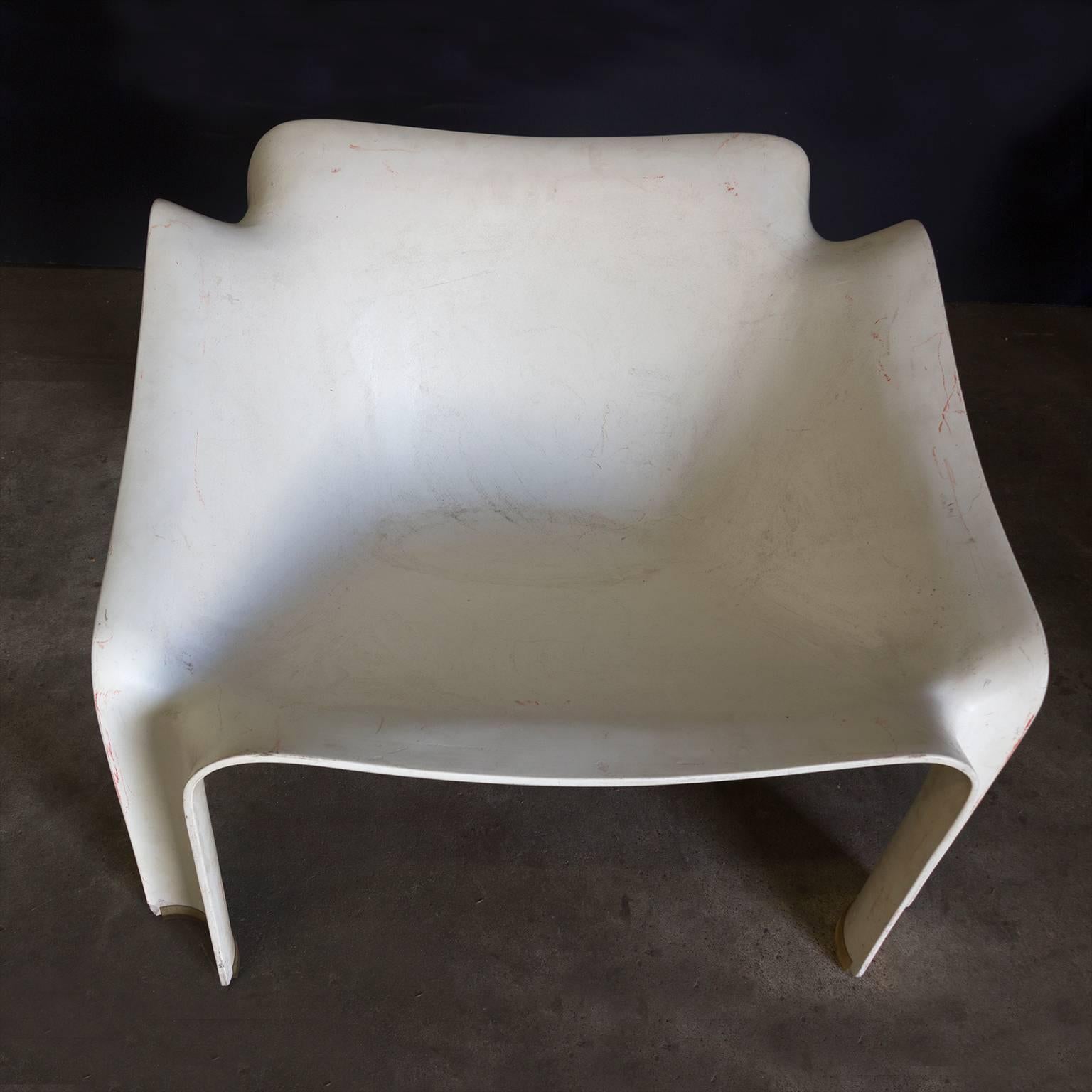1963, Pierre Paulin, Early F303 Lounge Chair in Cream / White for Artifort In Good Condition In Amsterdam IJMuiden, NL