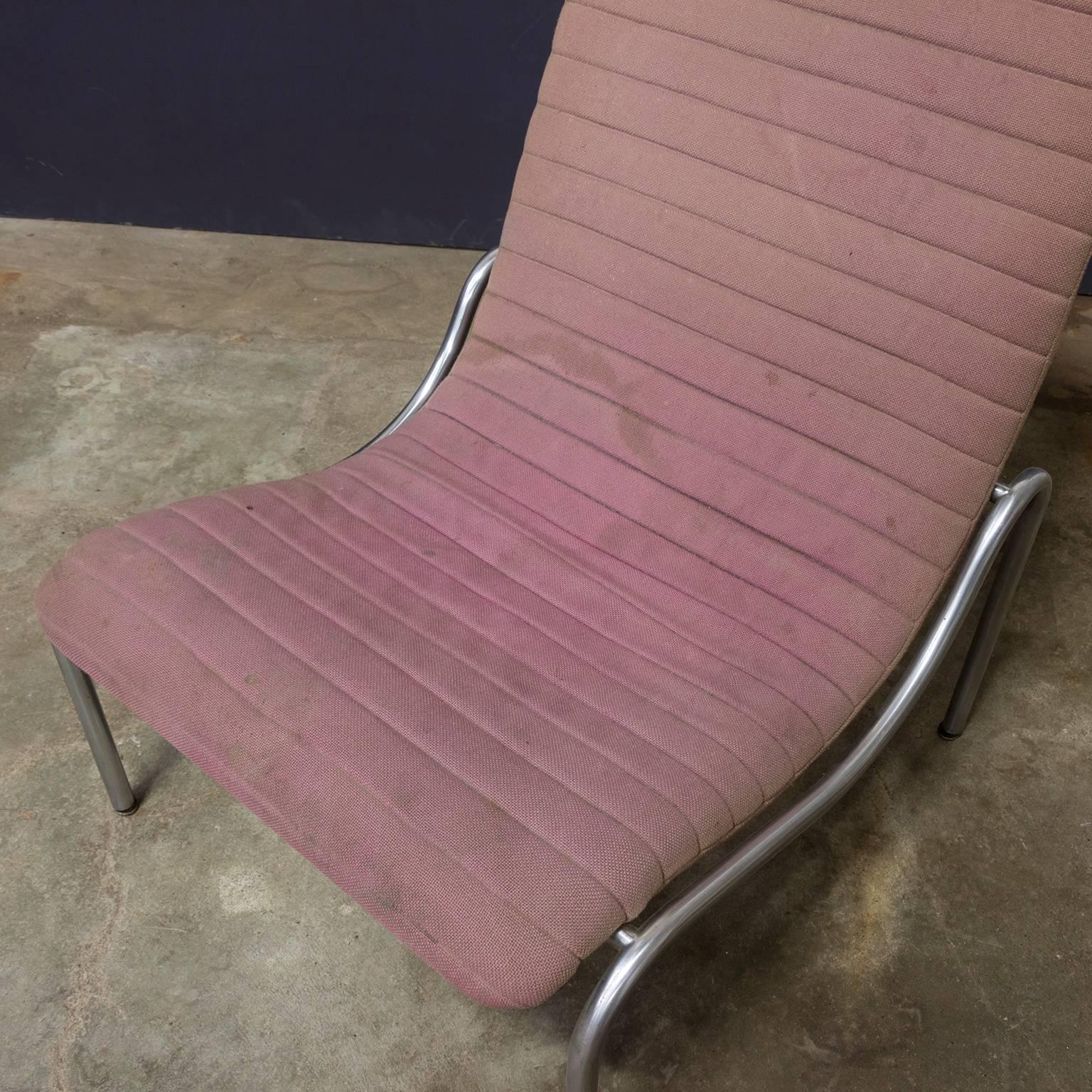 Mid-20th Century 1968, Kho Liang Ie for Stabin Holland, Rare Pink Fabric 704 High Lounge Chair For Sale