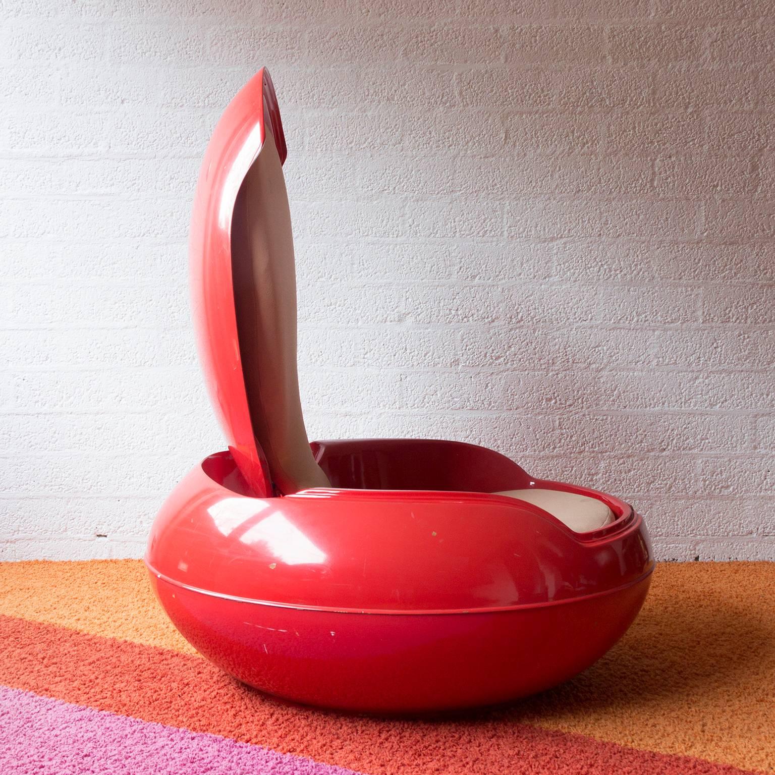 Allemand Peter Ghyczy pour Ghyczy Design, œuf de jardin rouge ou œuf Senftenberg, 1968 en vente