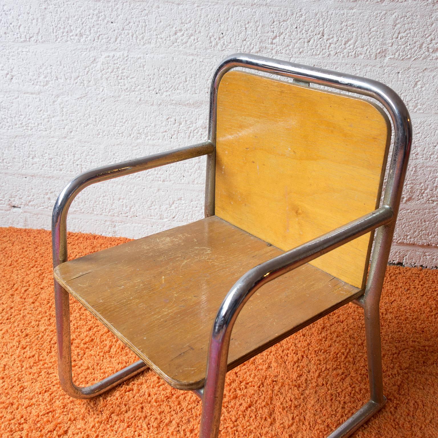 Tubular Children Chair, Wood and Chrome, circa 1965 For Sale 1