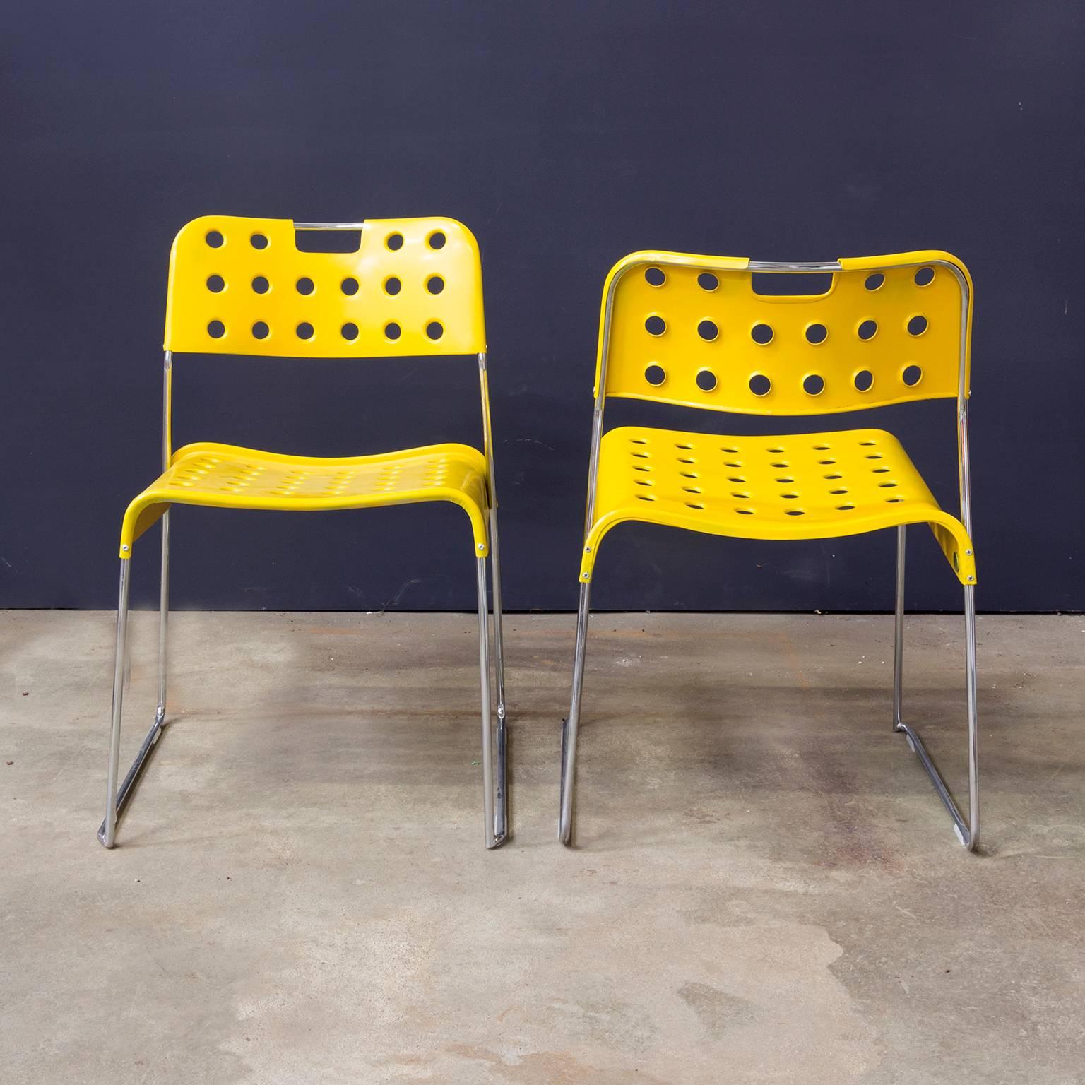 Mid-Century Modern Rodney Kinsman, ensemble de rares chaises empilables jaune Omstak, 1971 en vente