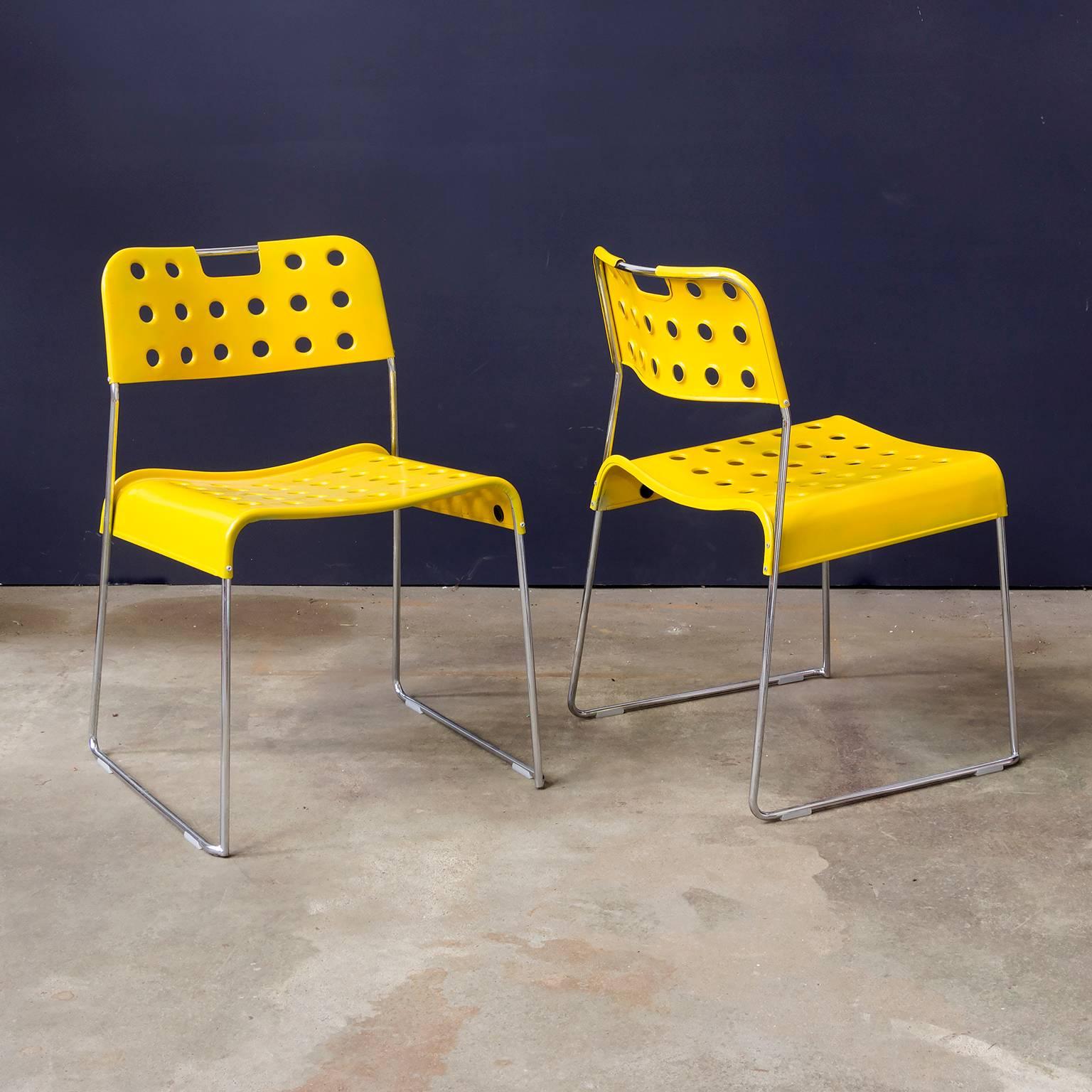 Italian 1971, Rodney Kinsman, Set of Rare Yellow Omstak Stacking Chairs For Sale