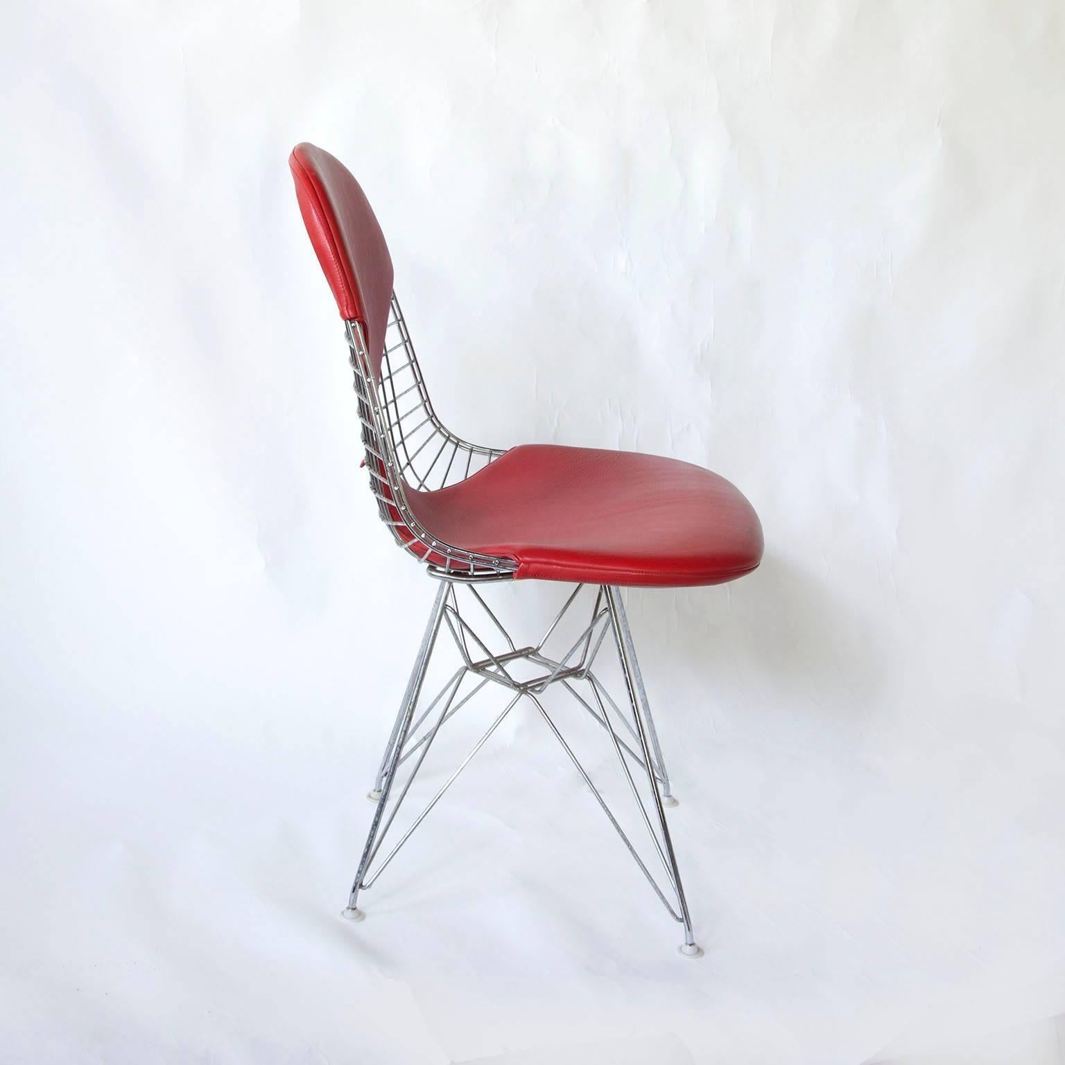 Mid-Century Modern 1950, Charles and Ray Eames, Set of Four DKR Chairs Red Leather Bikinis For Sale