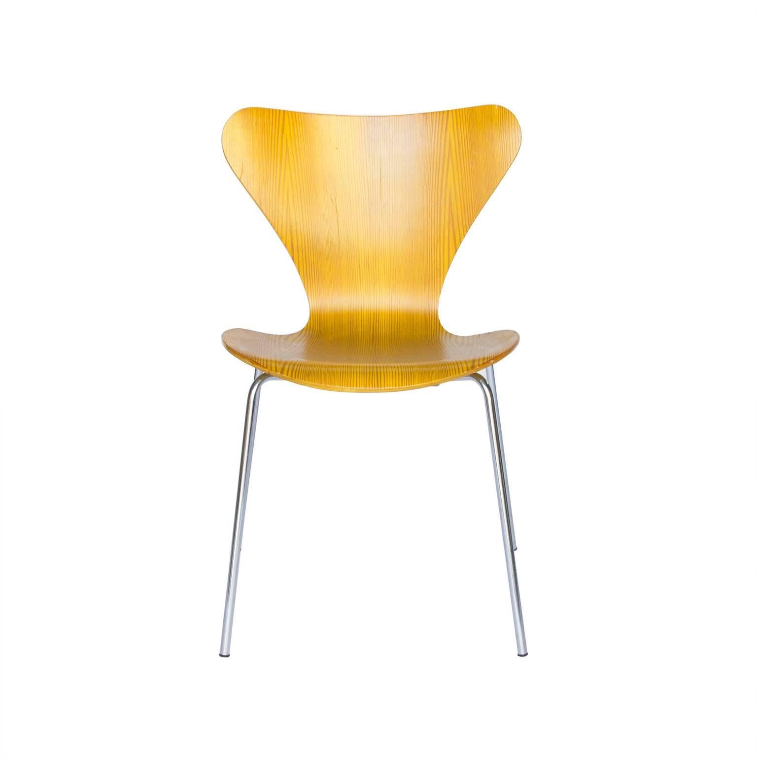 Steel 1955, Arne Jacobsen, Set of Six Rare Vintage Laminated 3107 Butterfly Chair For Sale