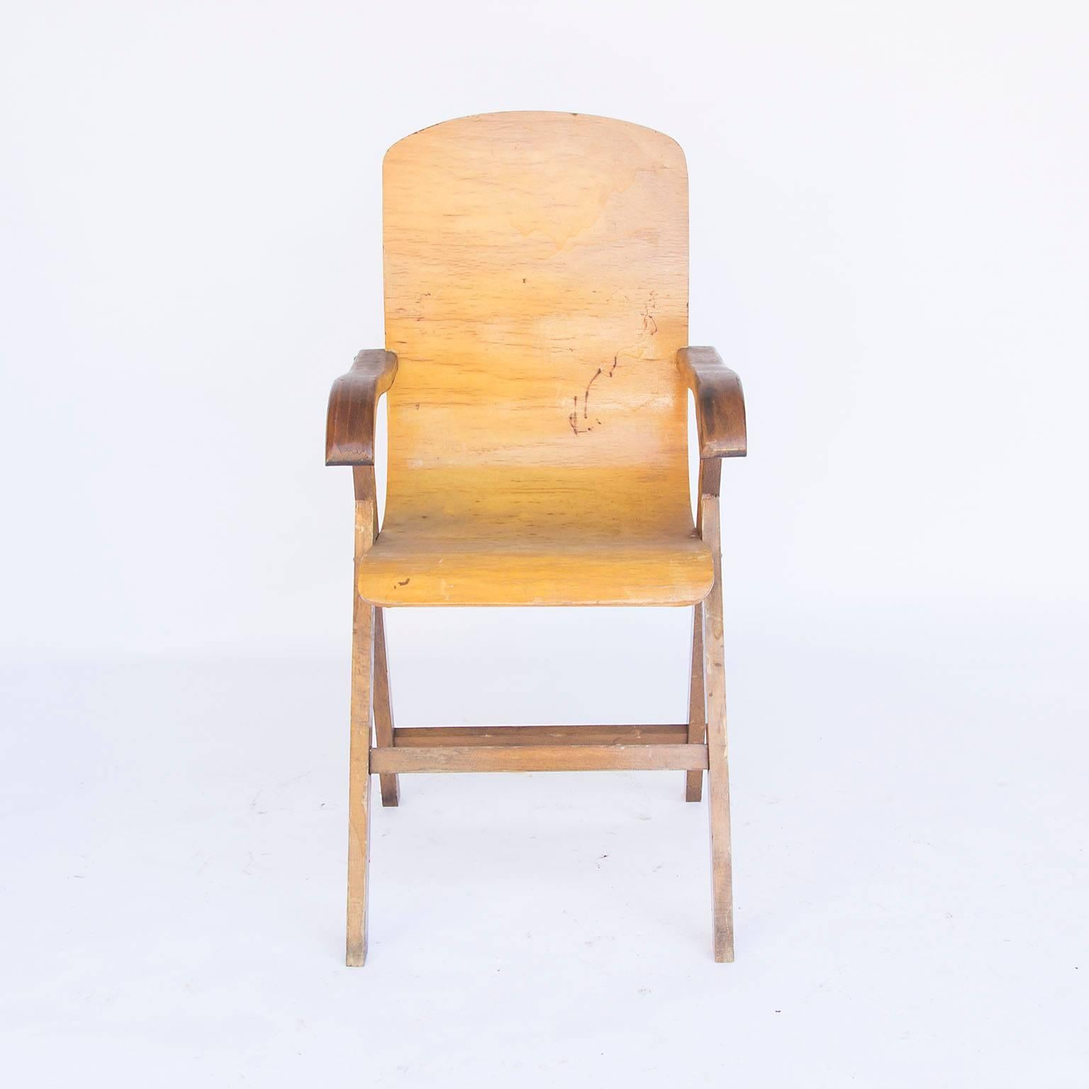 Circa 1950, European Plywood Chair  In Good Condition For Sale In Amsterdam IJMuiden, NL