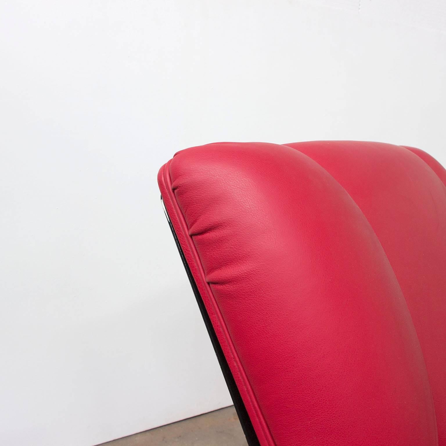 Metal 1964, Joe Colombo, Super Comfort Chair in Red Leather and Black Base for B-Line For Sale