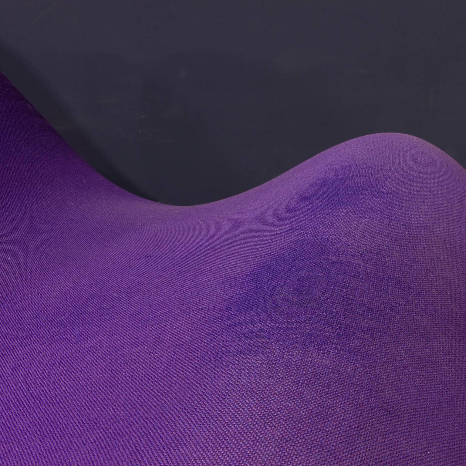 Metal 1967, Pierre Paulin for Artifort, Original Early Tonus Purple Tongue Chair