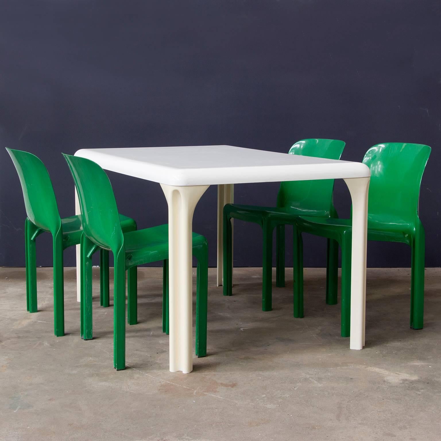 Plastic 1969, Vico Magistretti for Artemide, Set of Four or Six Green Selene Chairs