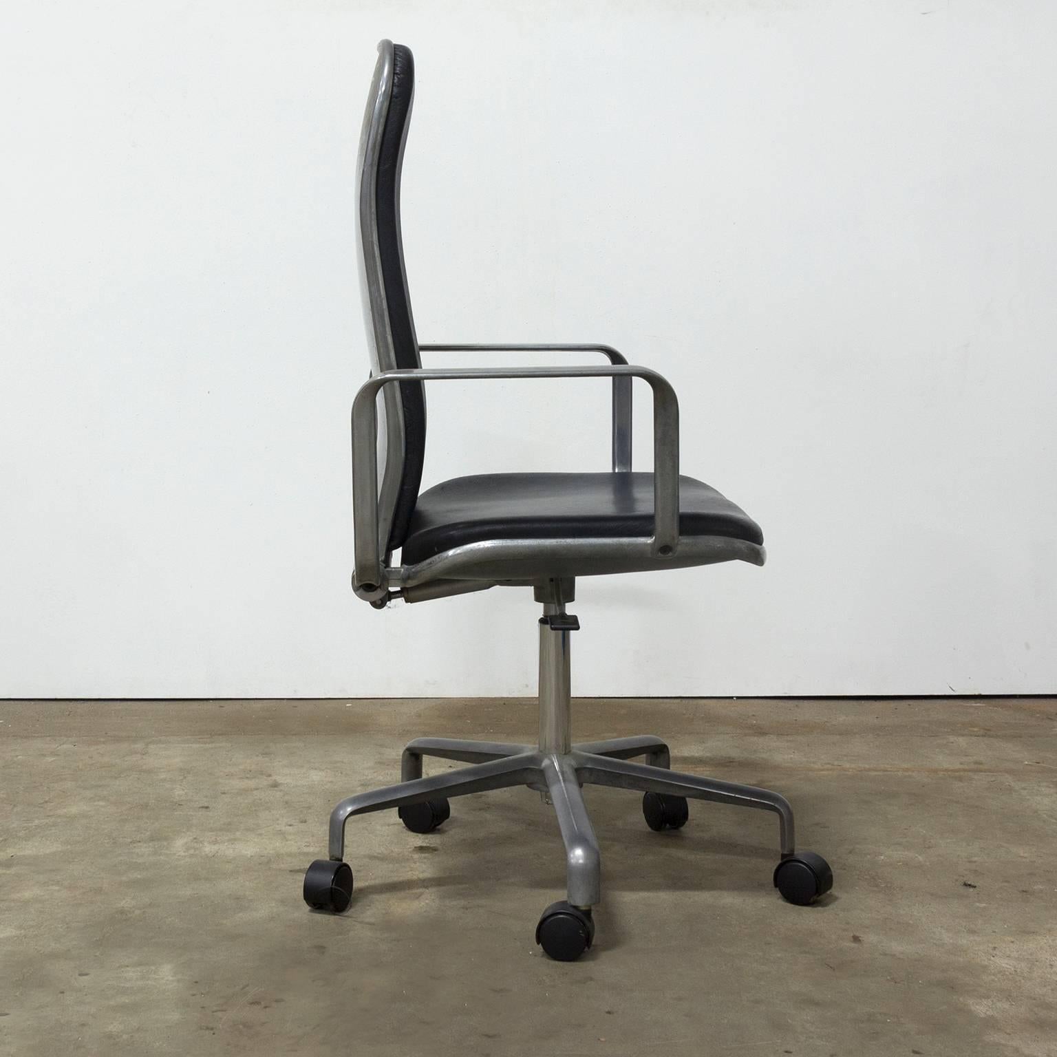 Mid-Century Modern 1979, Frederick Scott, Chaise de bureau ergonomique Supporto en aluminium pour Hille en vente