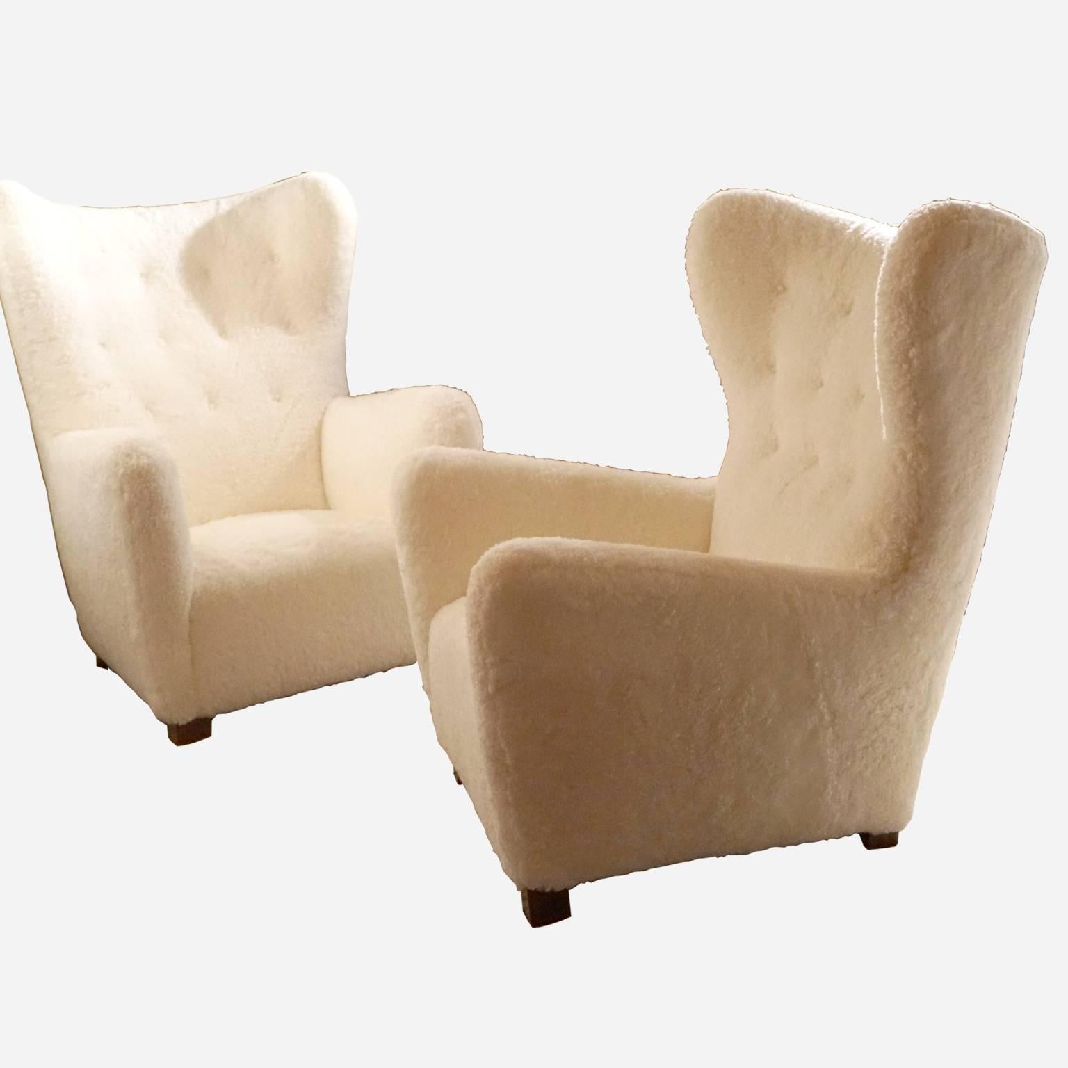 Danish One Wingback Lounge Chair by Fritz Hansen, White Sheep Skin, 1940s For Sale