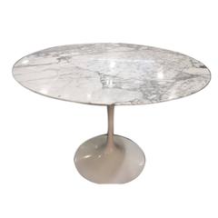 Eero Saarinen Dining Table for Knoll 
