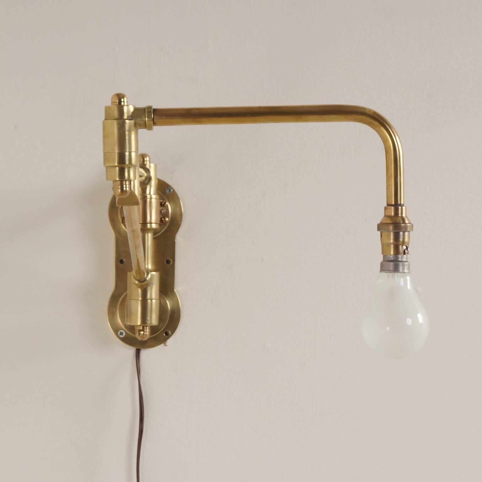 Industrial Brass Machine Workbench Lamp, circa 1930 For Sale 3