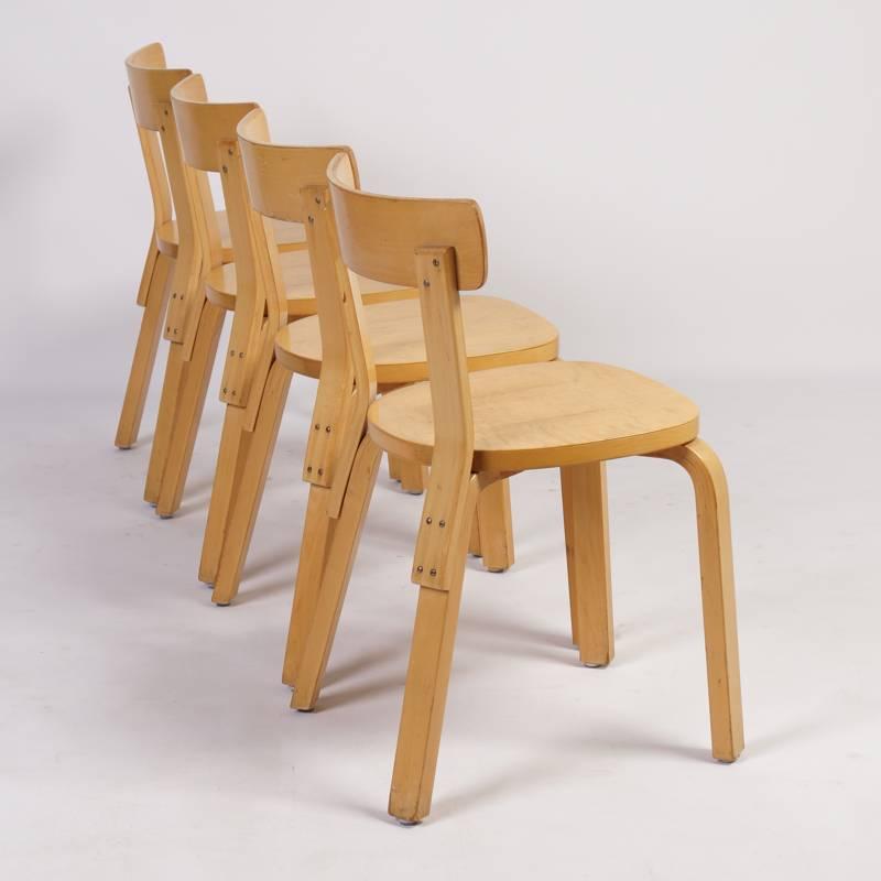 Set of Dining Chairs Model 69 by Alvar Aalto for Artek, 1933-1935 In Good Condition In Berkel en Rodenrijs, NL