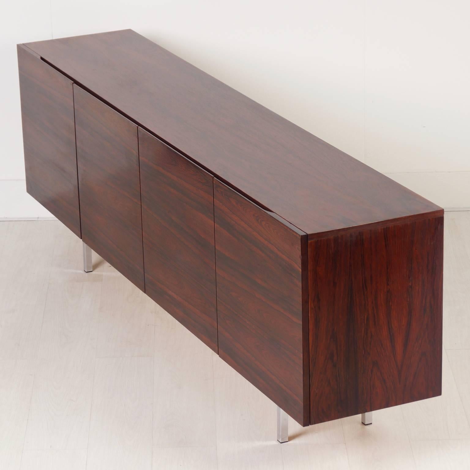 Fristho sideboard designed by Rudolf Bernd Glatzel for Fristho in 1962. This Fristho model from the G Series is made of Rio Rosewood with a very Fine wood grain structure (see photos). This sideboard is made very beautiful and quite rare. In the