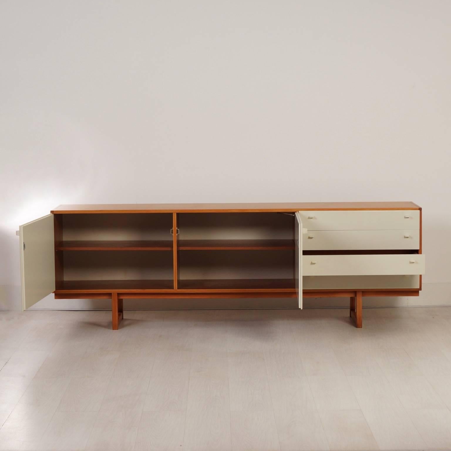 Formica Oregon Pinewood Sideboard by Cees Braakman for Pastoe, circa 1970 For Sale