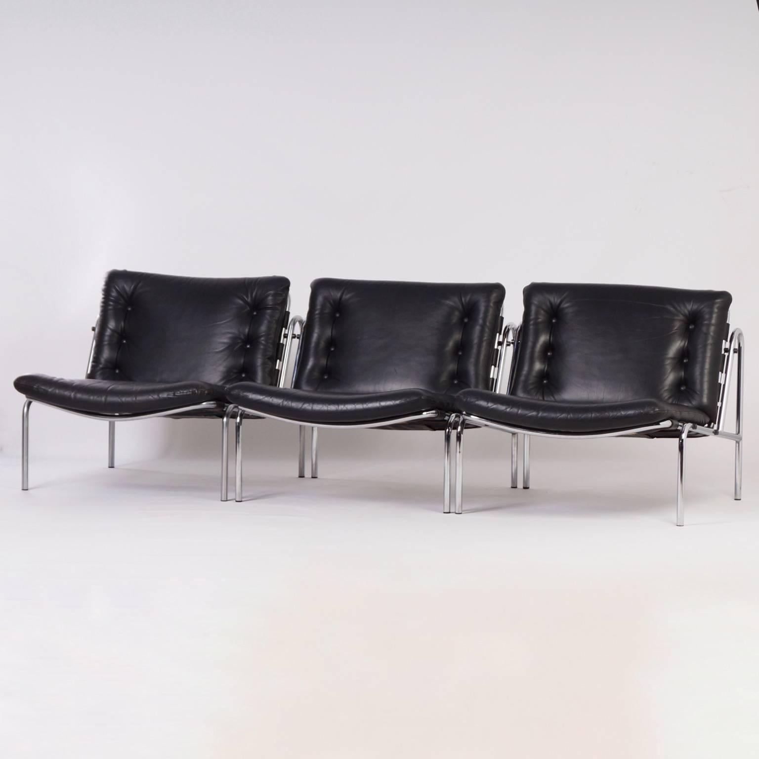 Mid-Century Modern Osaka Easy Chairs Model SZ077 / Nagoya 1 by Martin Visser for ‘T-Spetrum, Ca. 19 For Sale