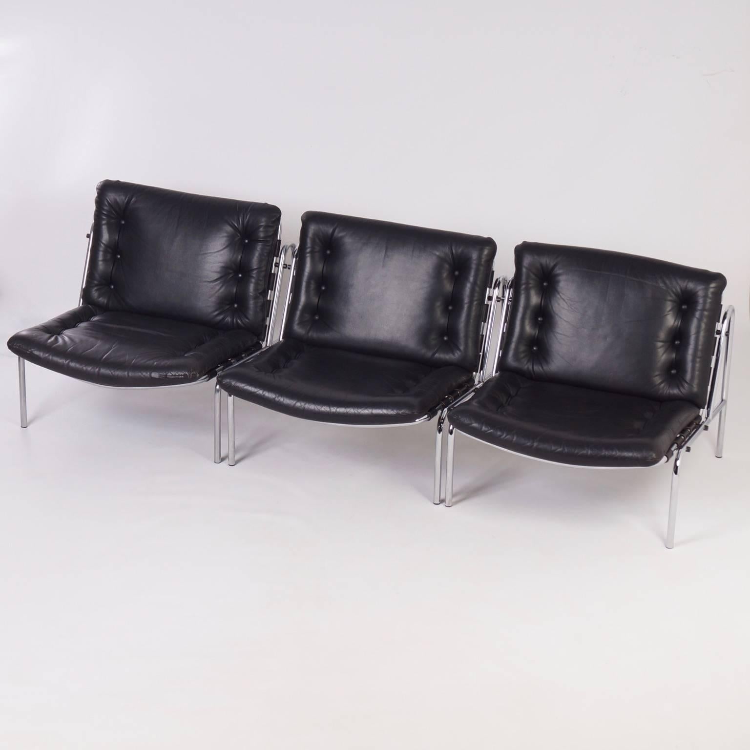 Mid-20th Century Osaka Easy Chairs Model SZ077 / Nagoya 1 by Martin Visser for ‘T-Spetrum, Ca. 19 For Sale