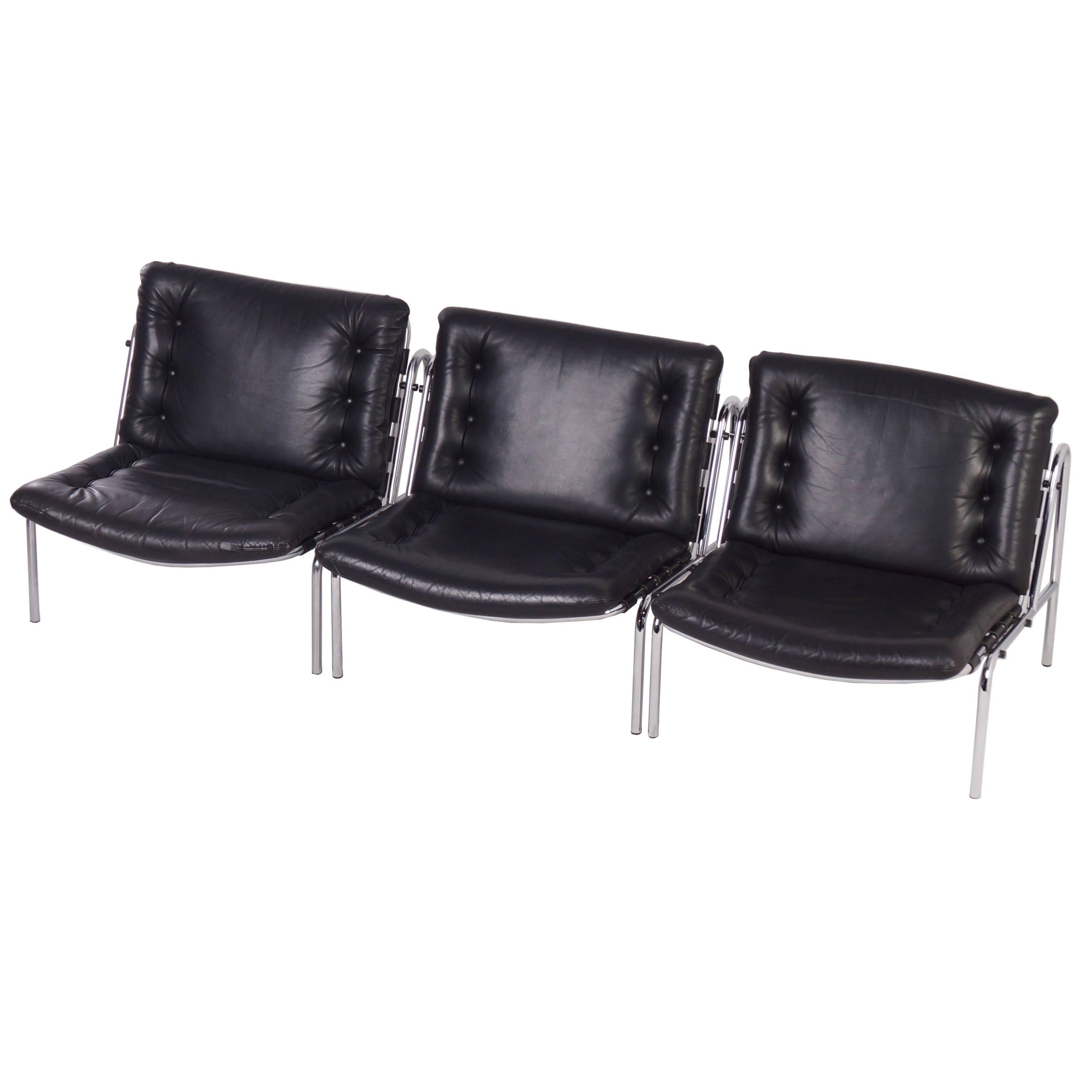 Osaka Easy Chairs Model SZ077 / Nagoya 1 by Martin Visser for ‘T-Spetrum, Ca. 19 For Sale
